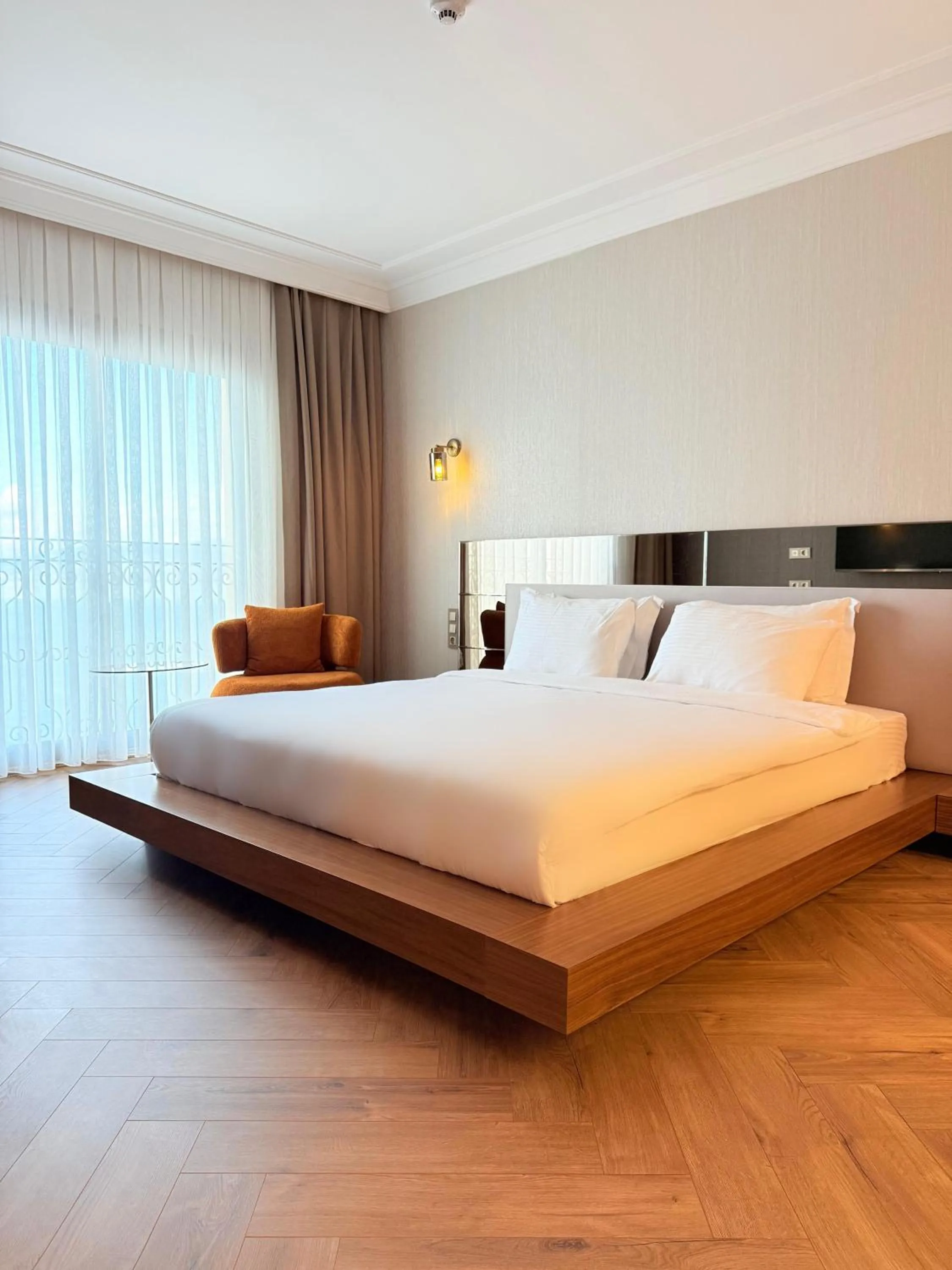 Bed in The Yalı Konak Hotel İzmir