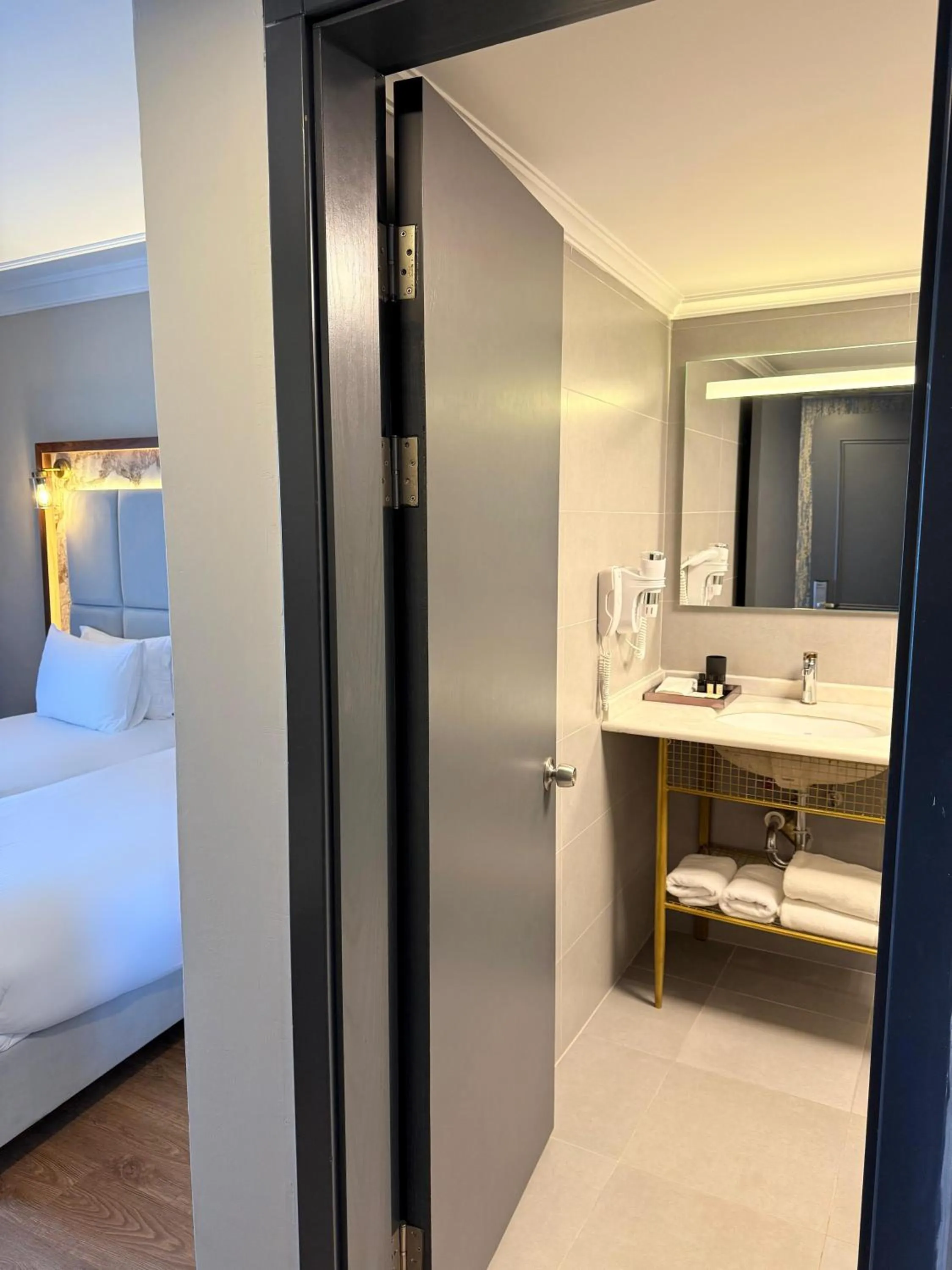 Bathroom, Bed in The Yalı Konak Hotel İzmir