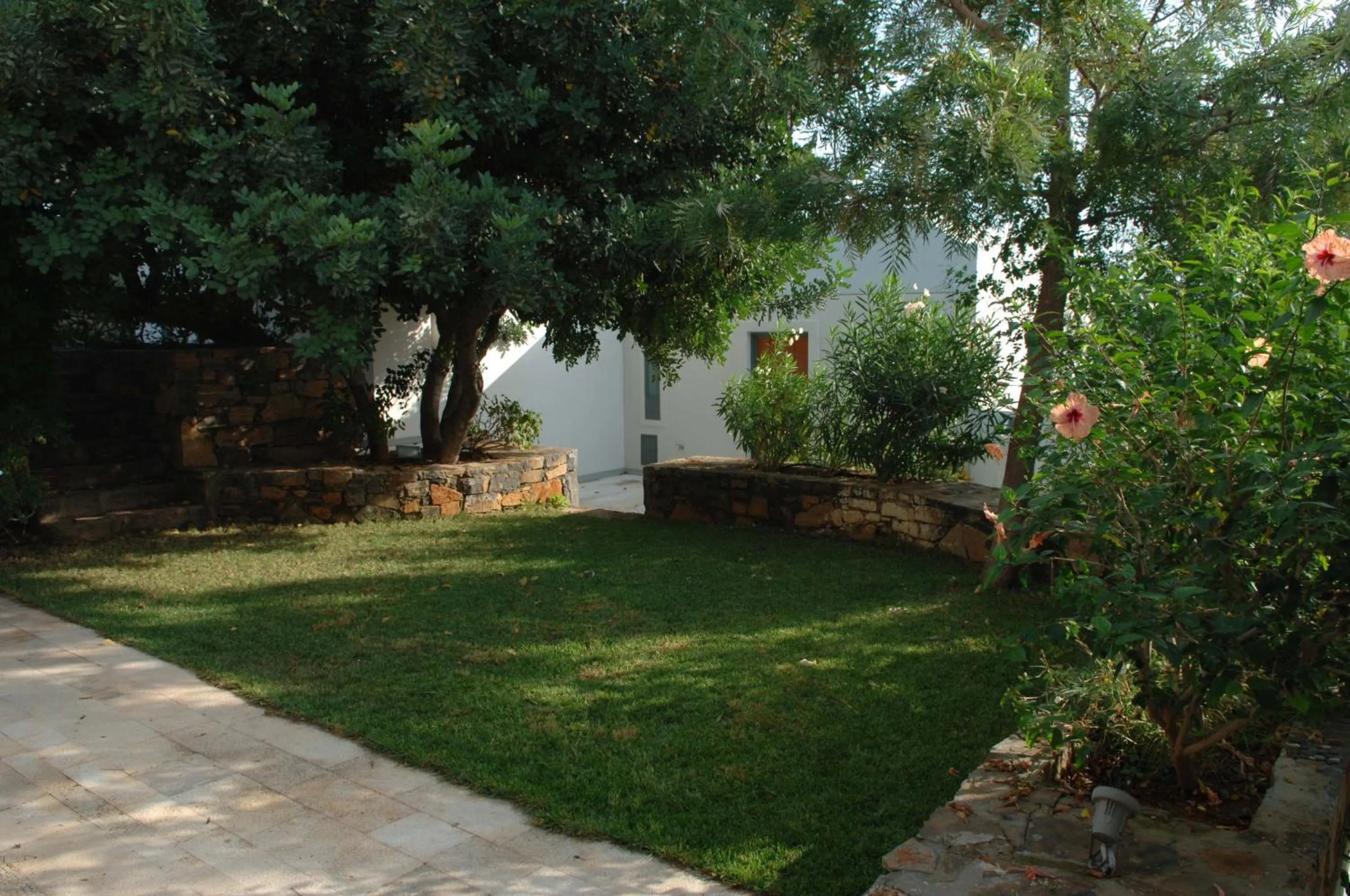 Garden in Elounda Living Residences
