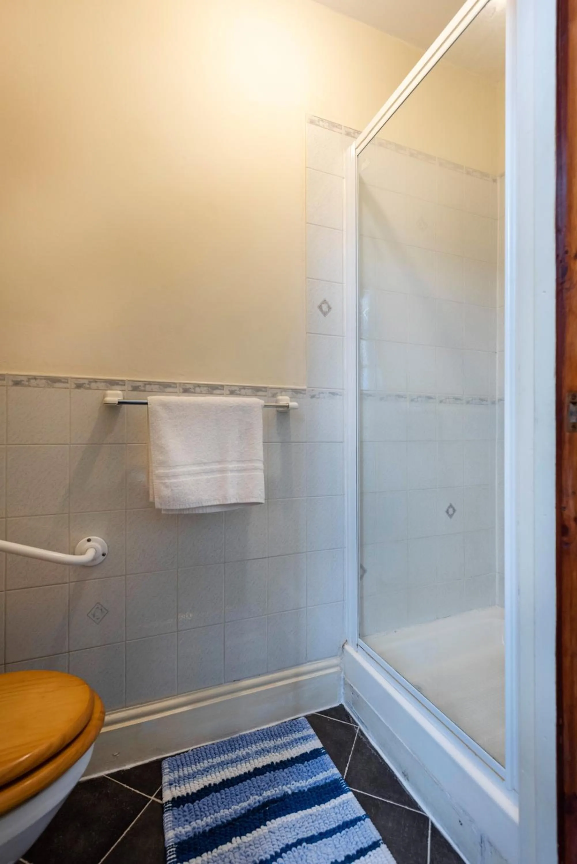 Double or Twin Room in Baldwin House