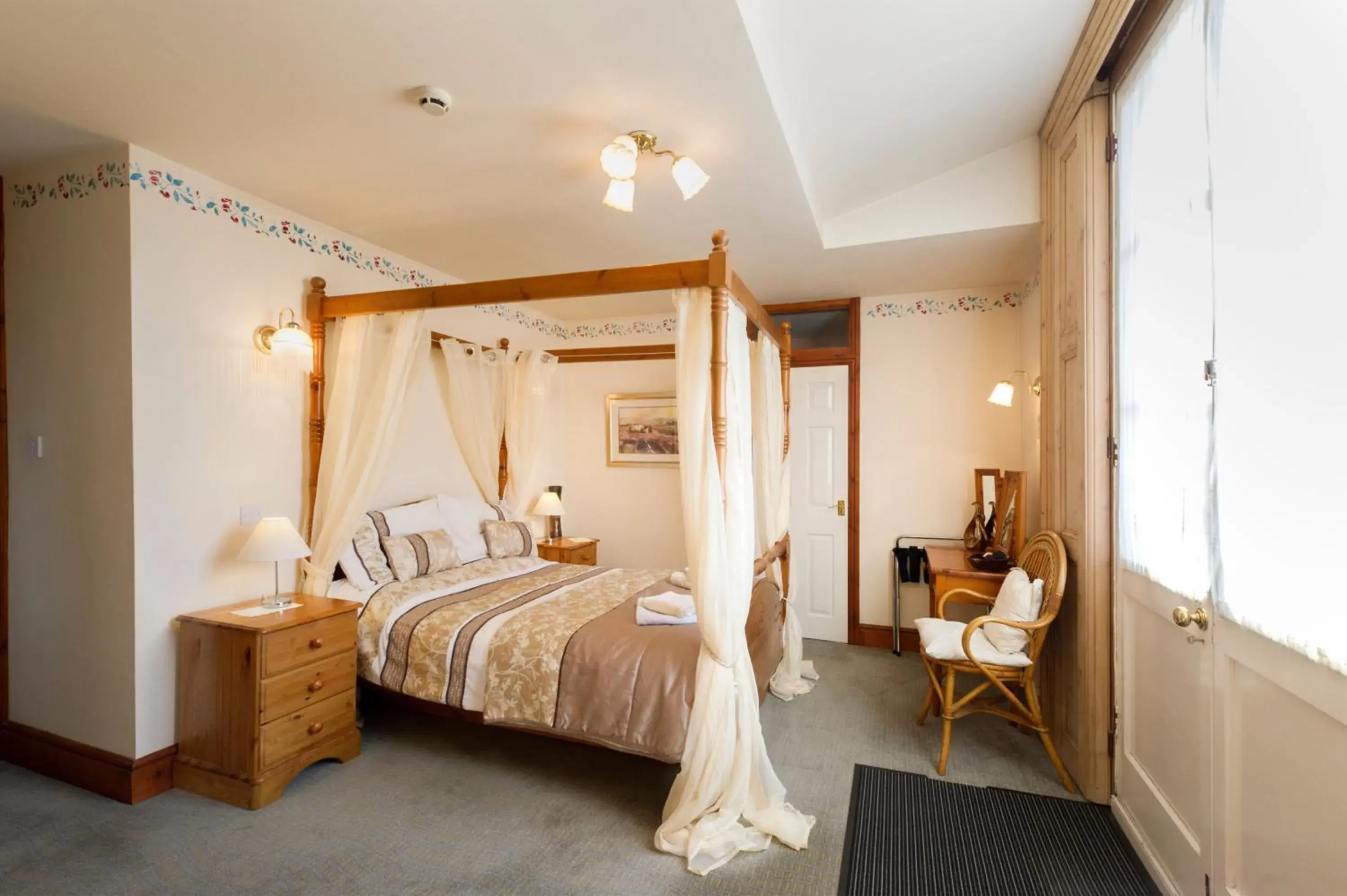 Deluxe Double Room with Balcony - single occupancy in Baldwin House Deluxe Double Room with Balcony - single occupancy in Baldwin House