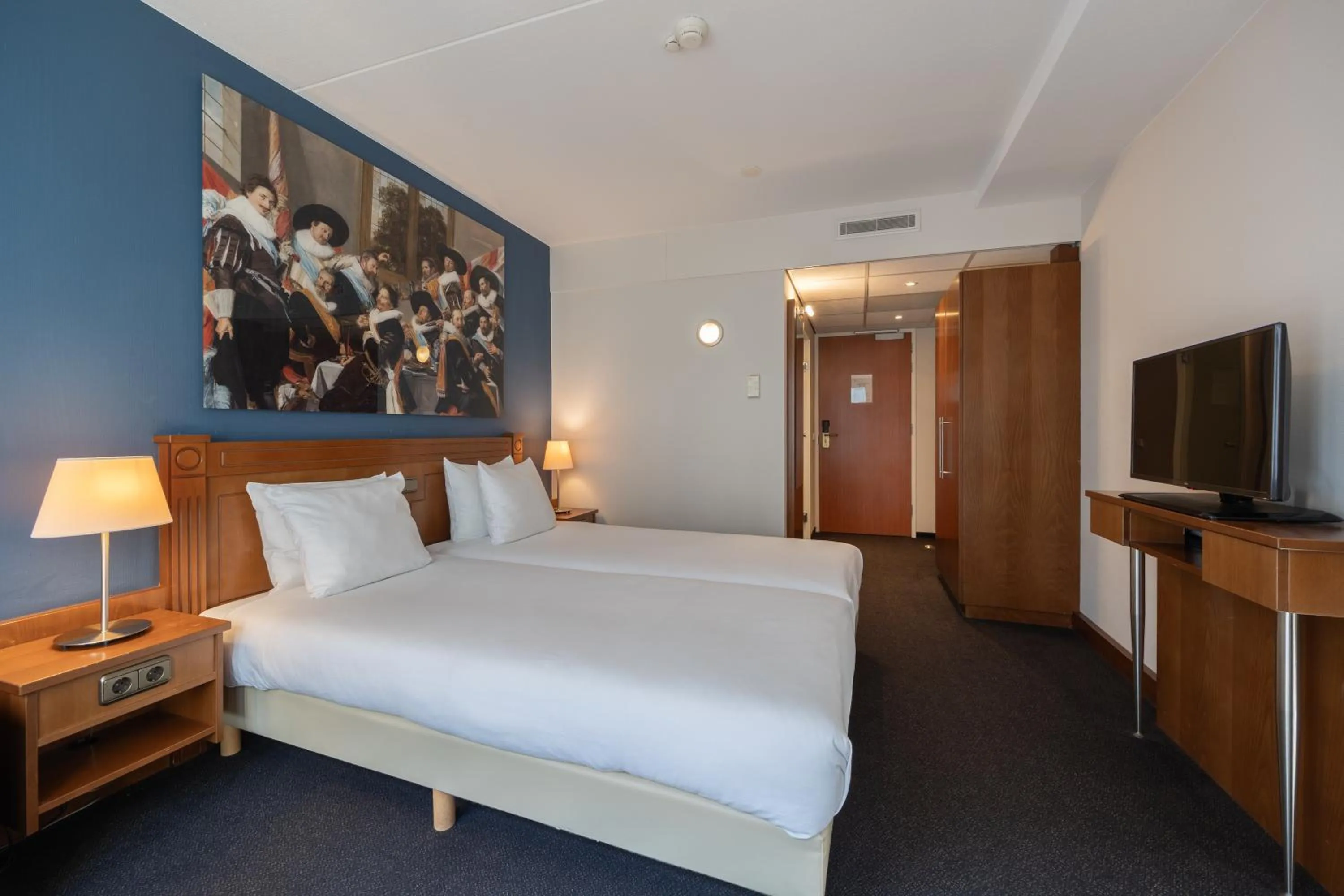 Bedroom, Bed in Amrâth Grand Hotel Frans Hals