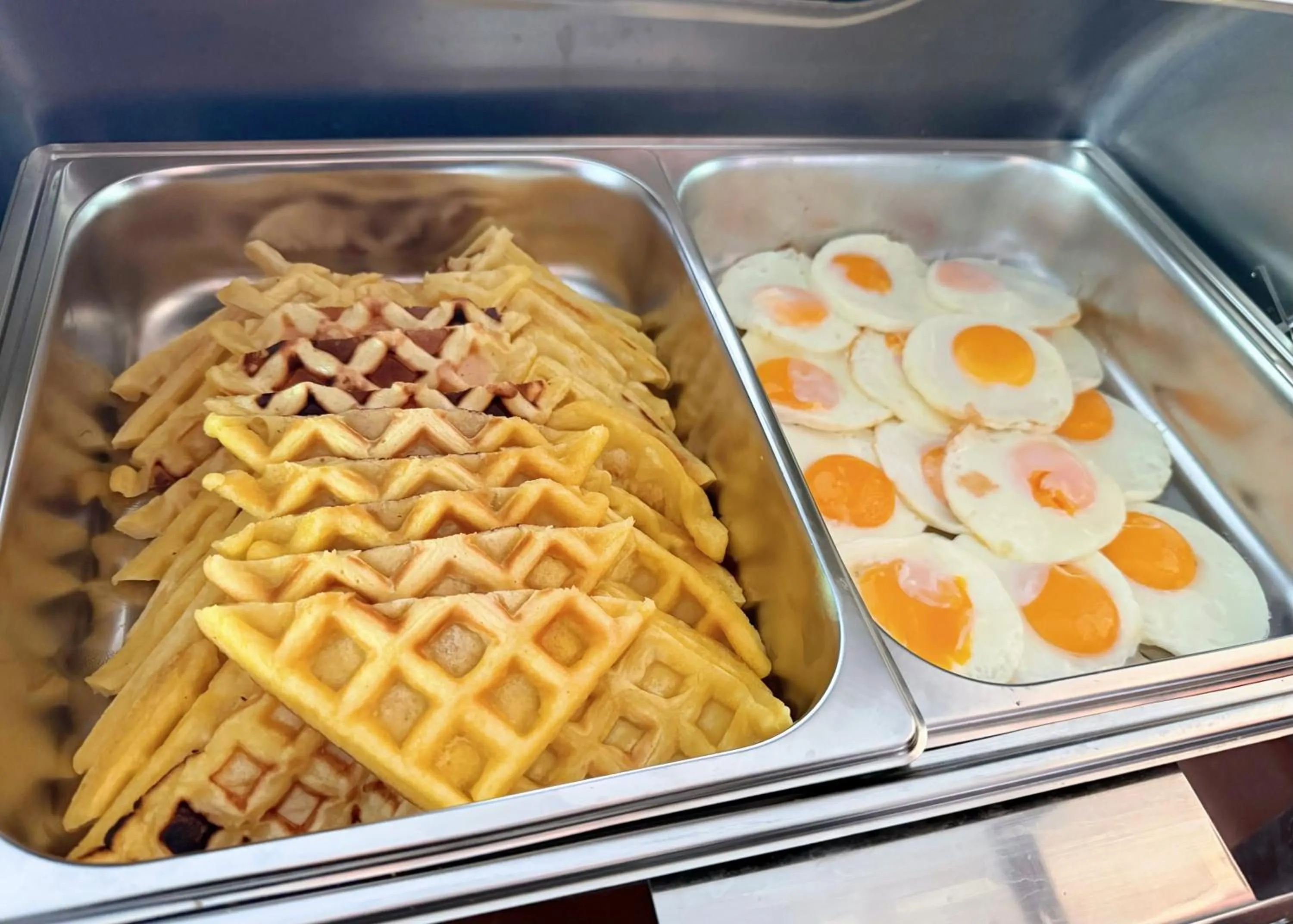 Food and drinks in Vangvieng Sisavang Mountain View Hotel