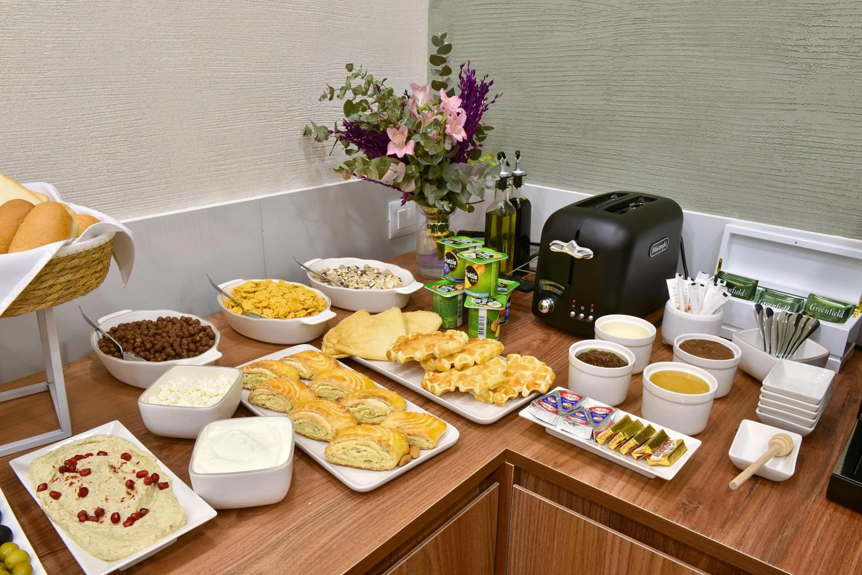 Coffee/tea facilities in The House Hotel Yerevan