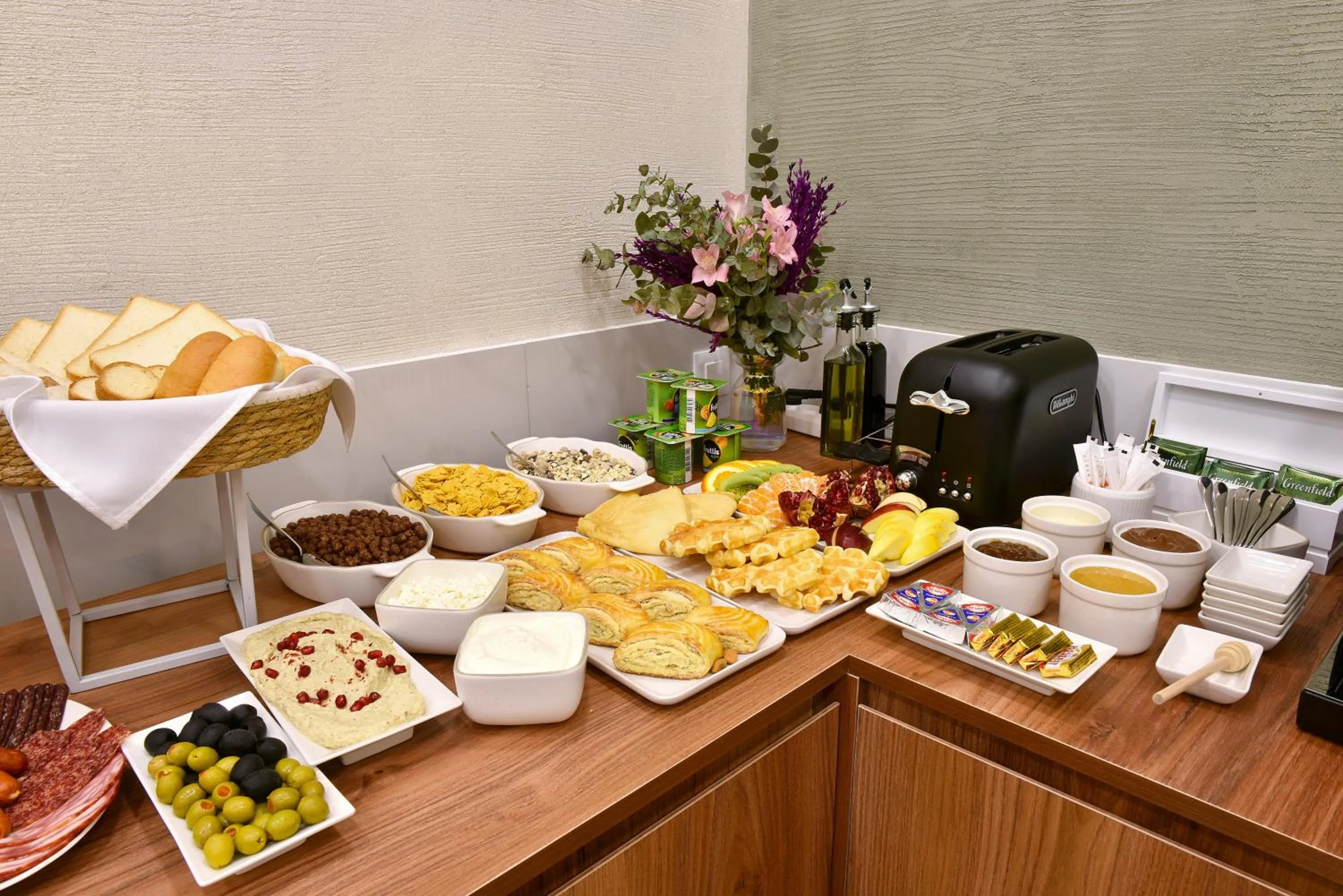 Restaurant/places to eat in The House Hotel Yerevan