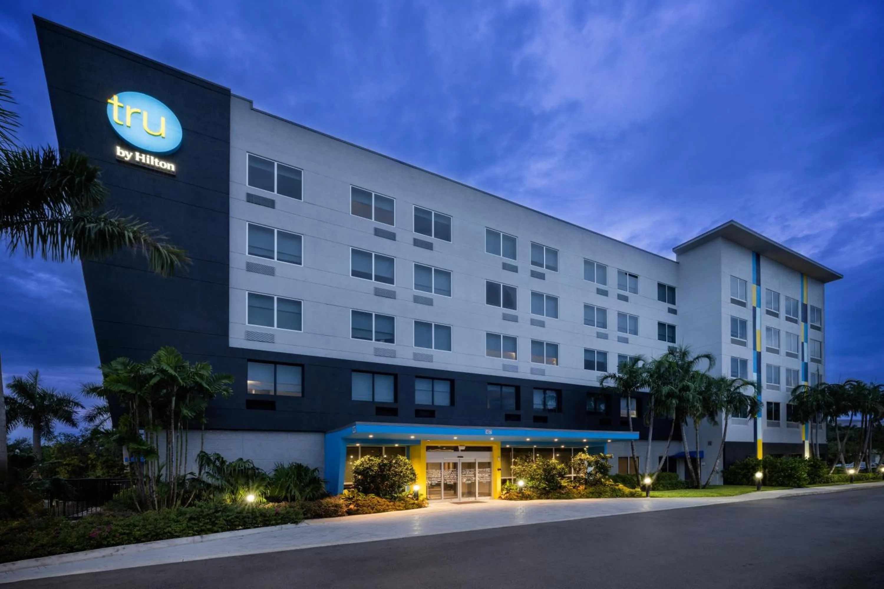 Property building in Tru By Hilton Miramar