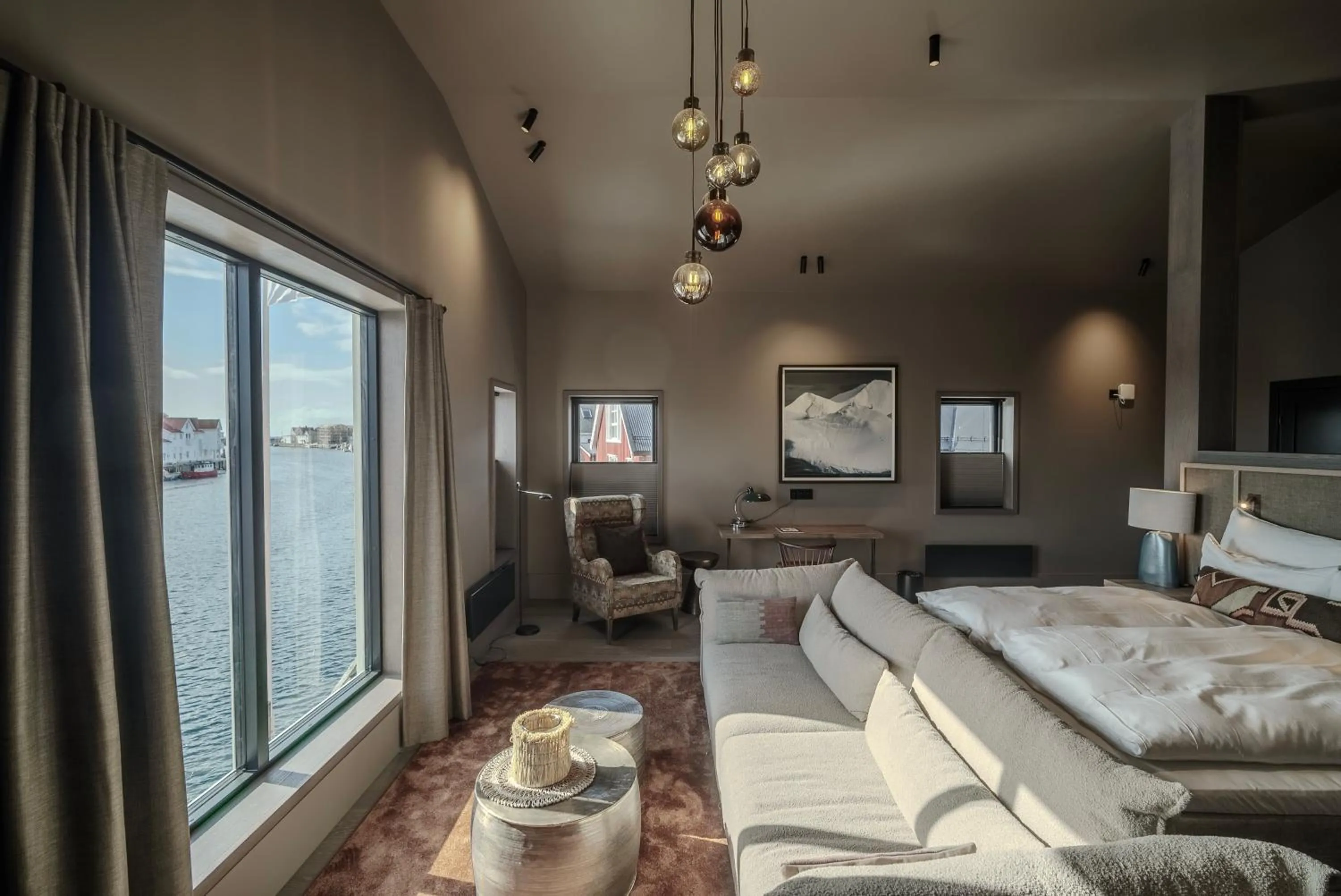 Photo of the whole room, Bed in Henningsvær Bryggehotell - by Classic Norway Hotels