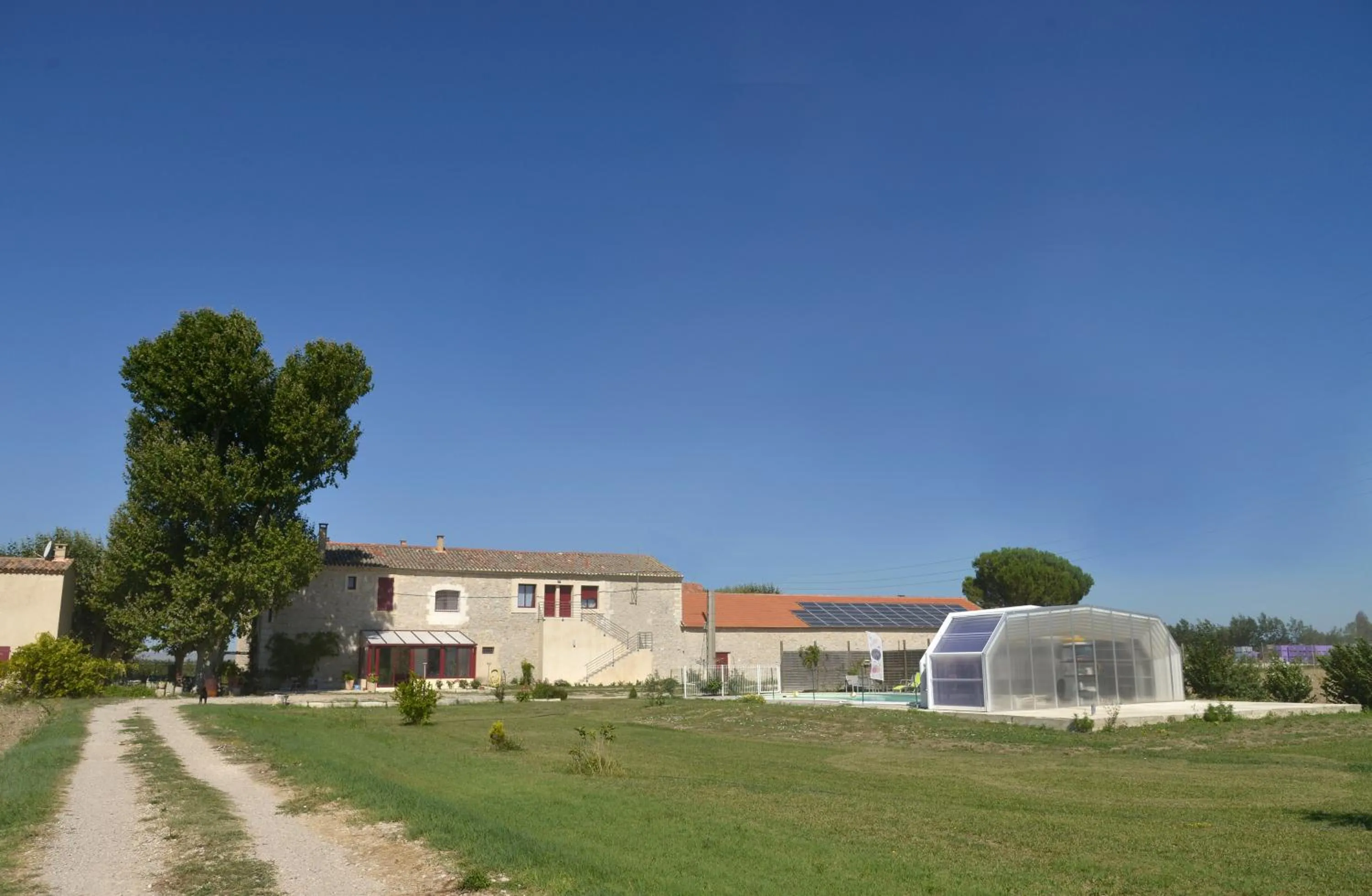 Day in Les Chambres de Montplaisir