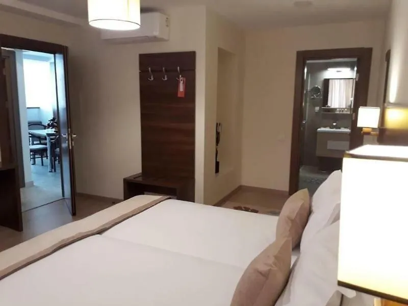 Bed in Sir Fundeni Hotel