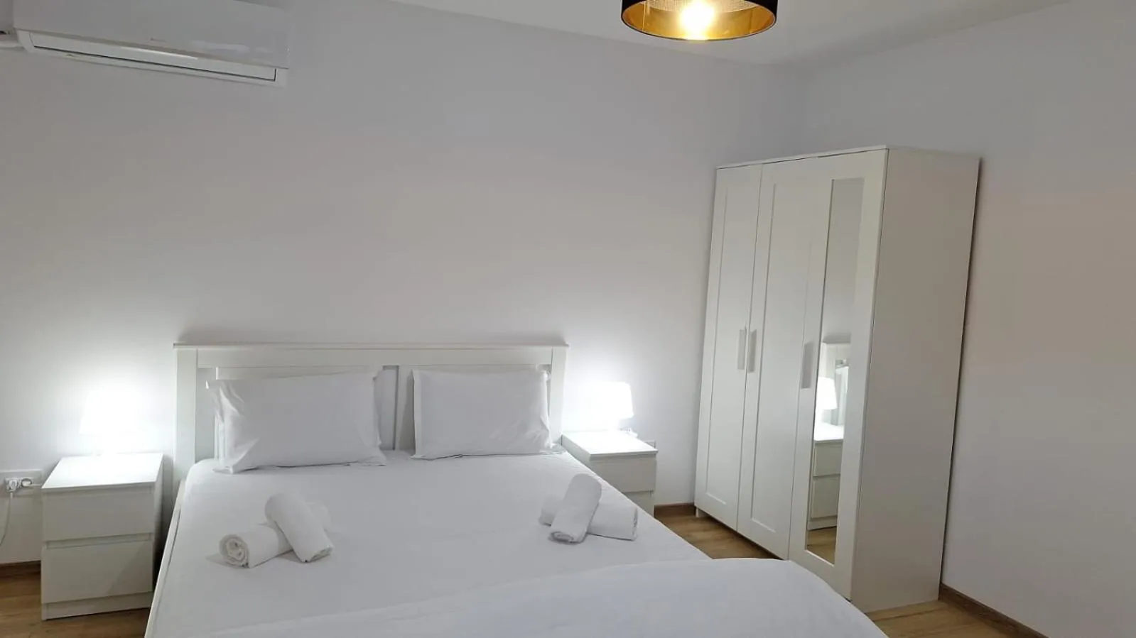 Bed in Sir Fundeni Hotel