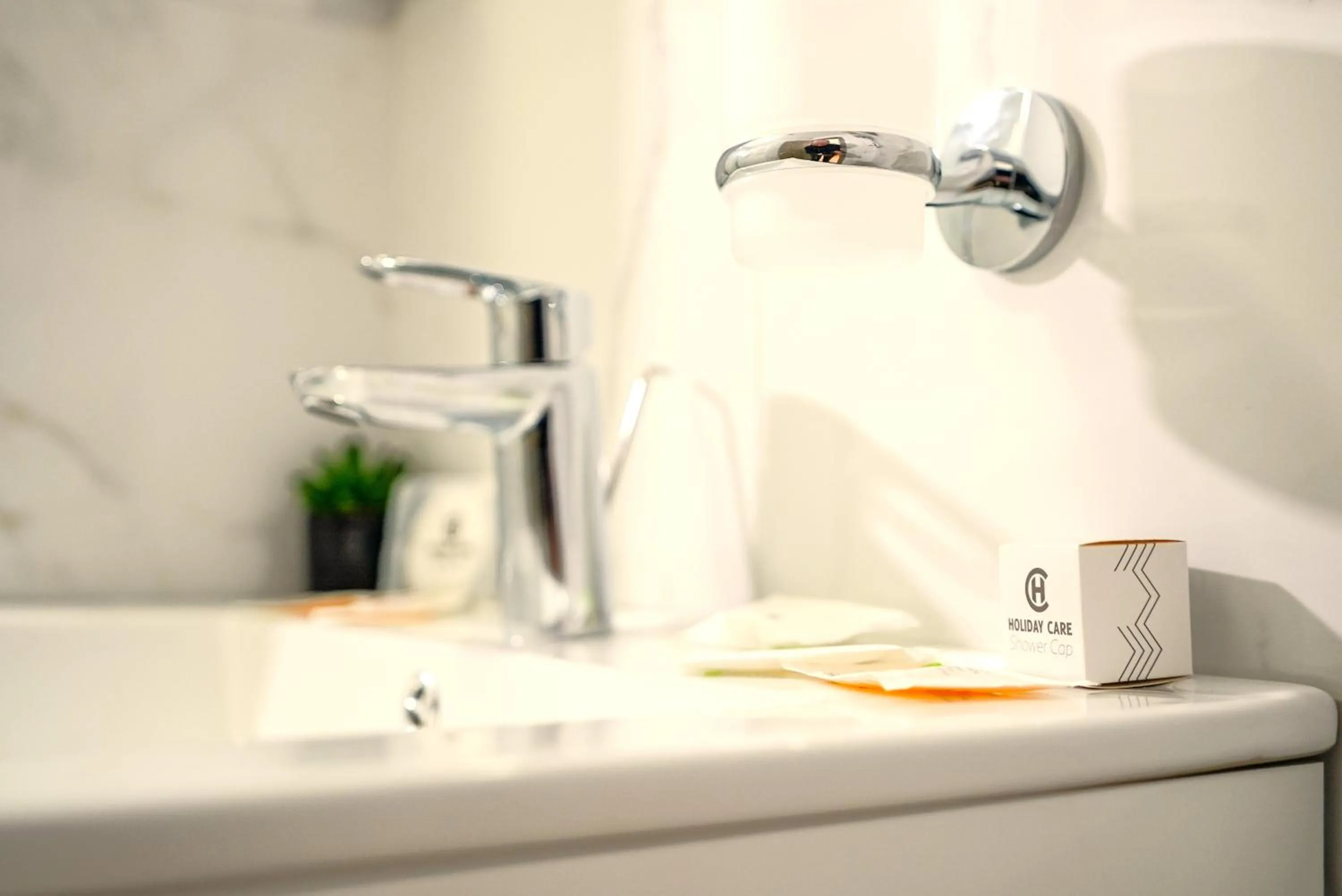 Bathroom in Sir Fundeni Hotel