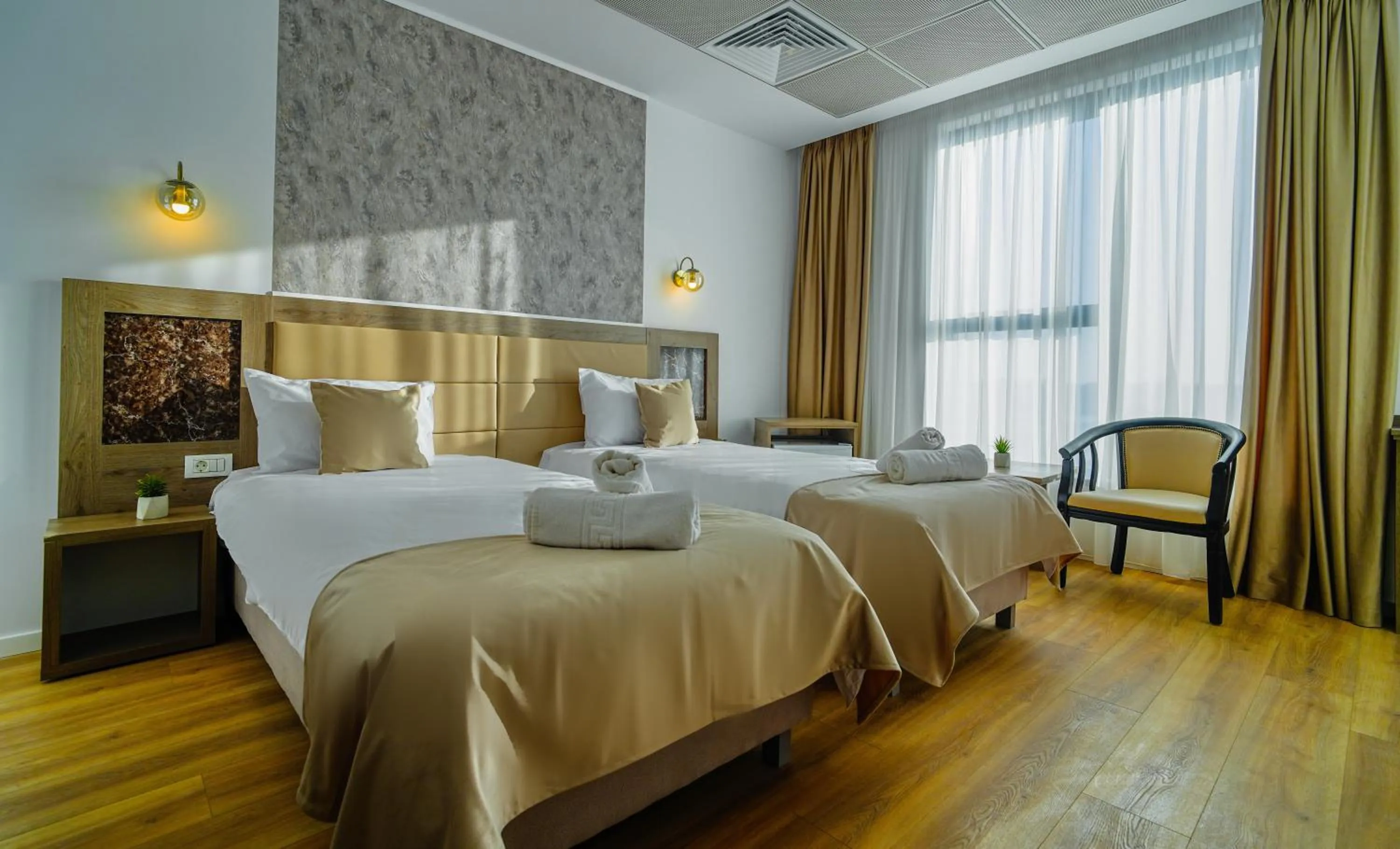 Bed in Sir Fundeni Hotel