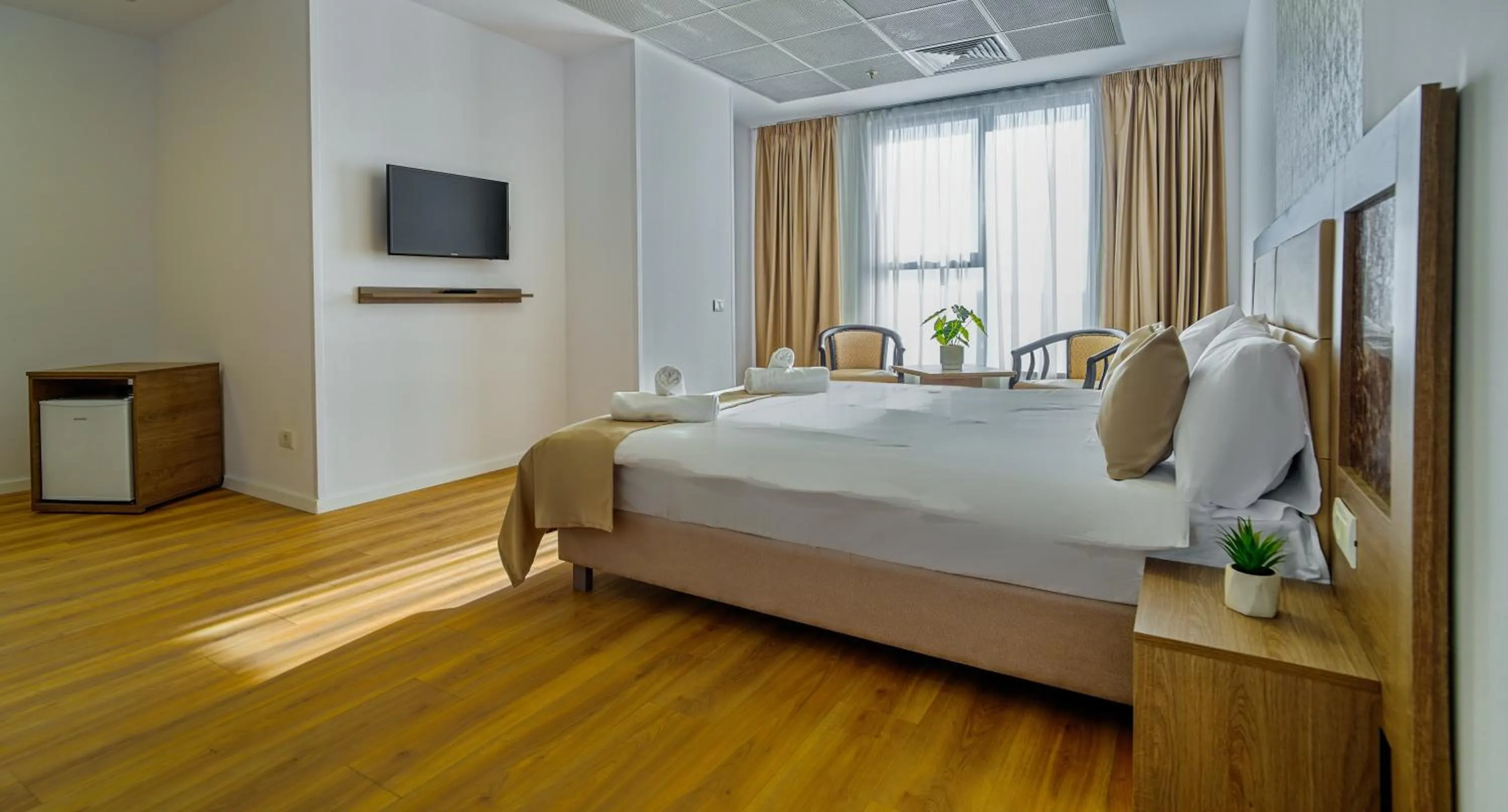 Bed in Sir Fundeni Hotel