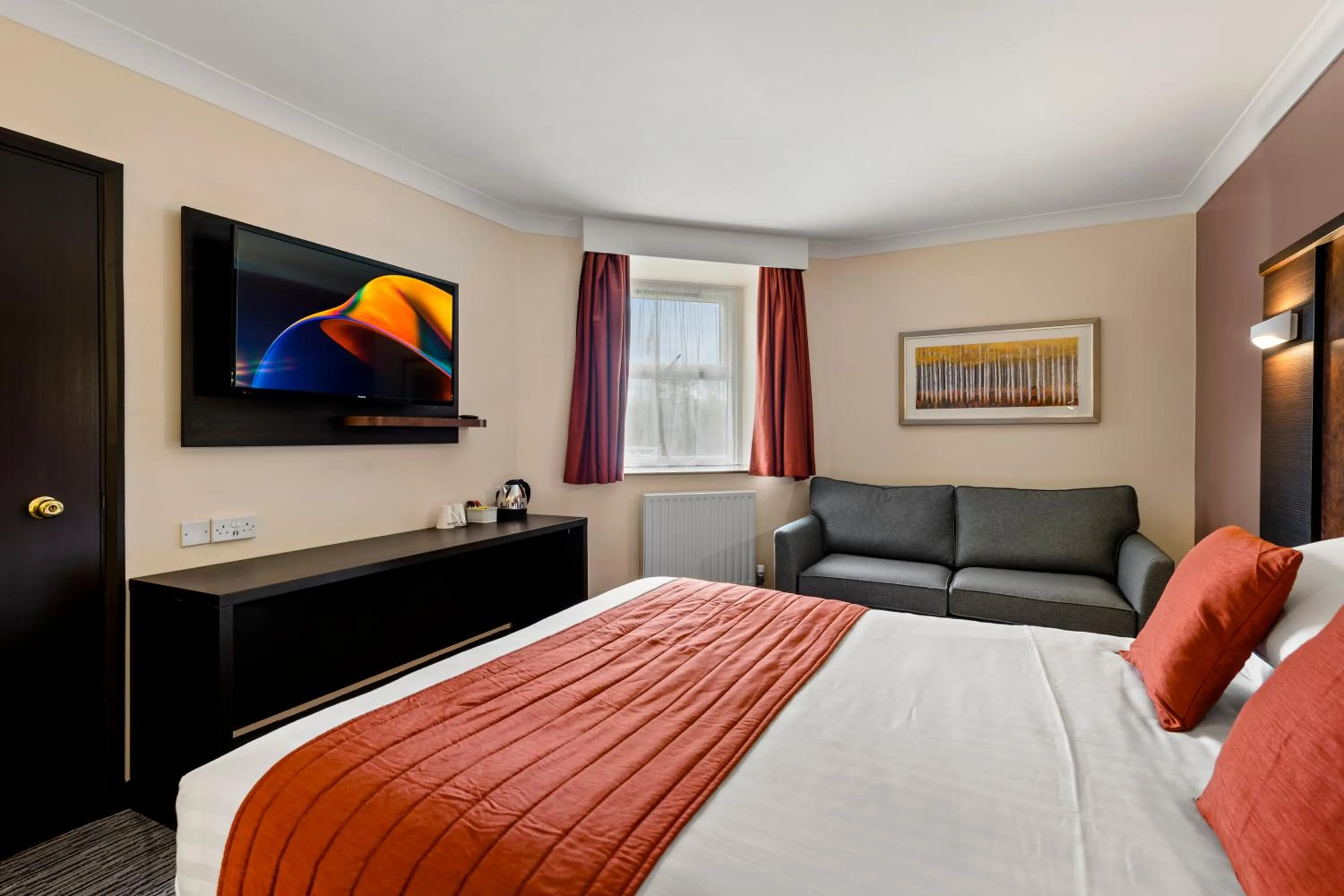 Bedroom, Bed in Dragonfly Hotel Bury St Edmunds