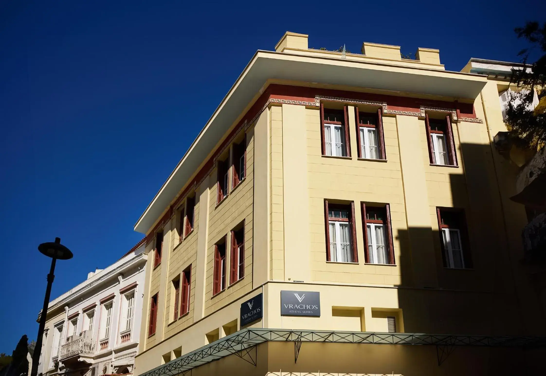 Property building in Vrachos Athens Suites Property building in Vrachos Athens Suites