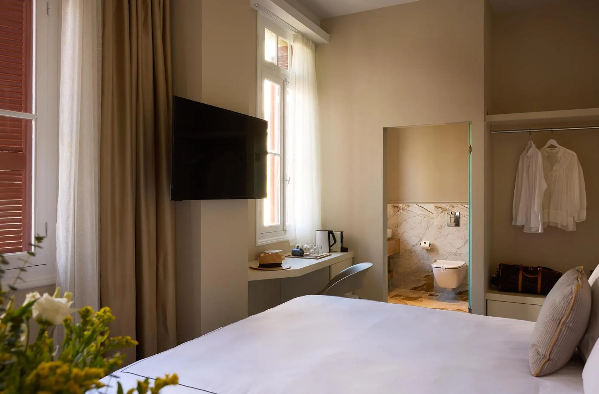 Bed in Vrachos Athens Suites