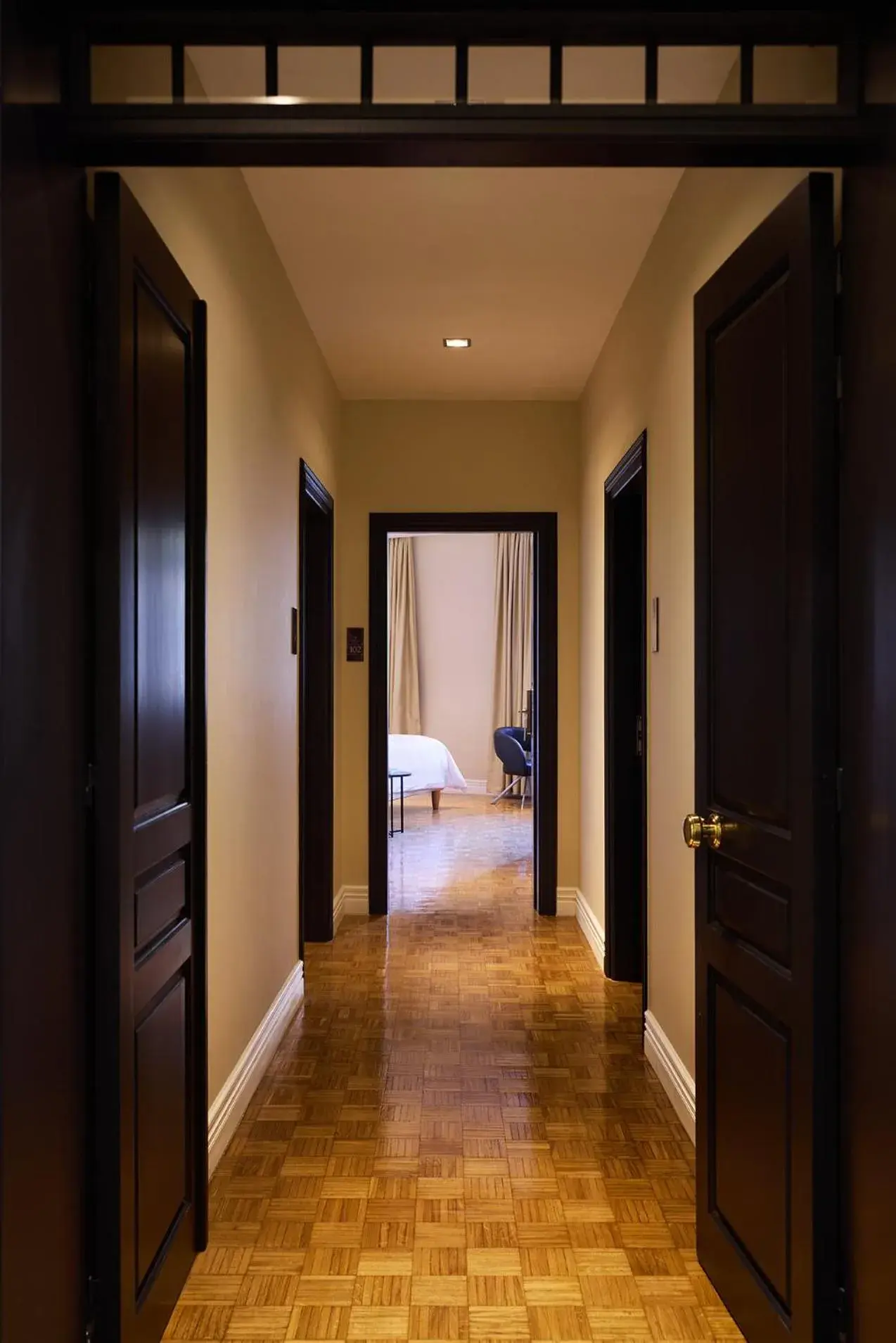 Property building, Bed in Vrachos Athens Suites Property building, Bed in Vrachos Athens Suites