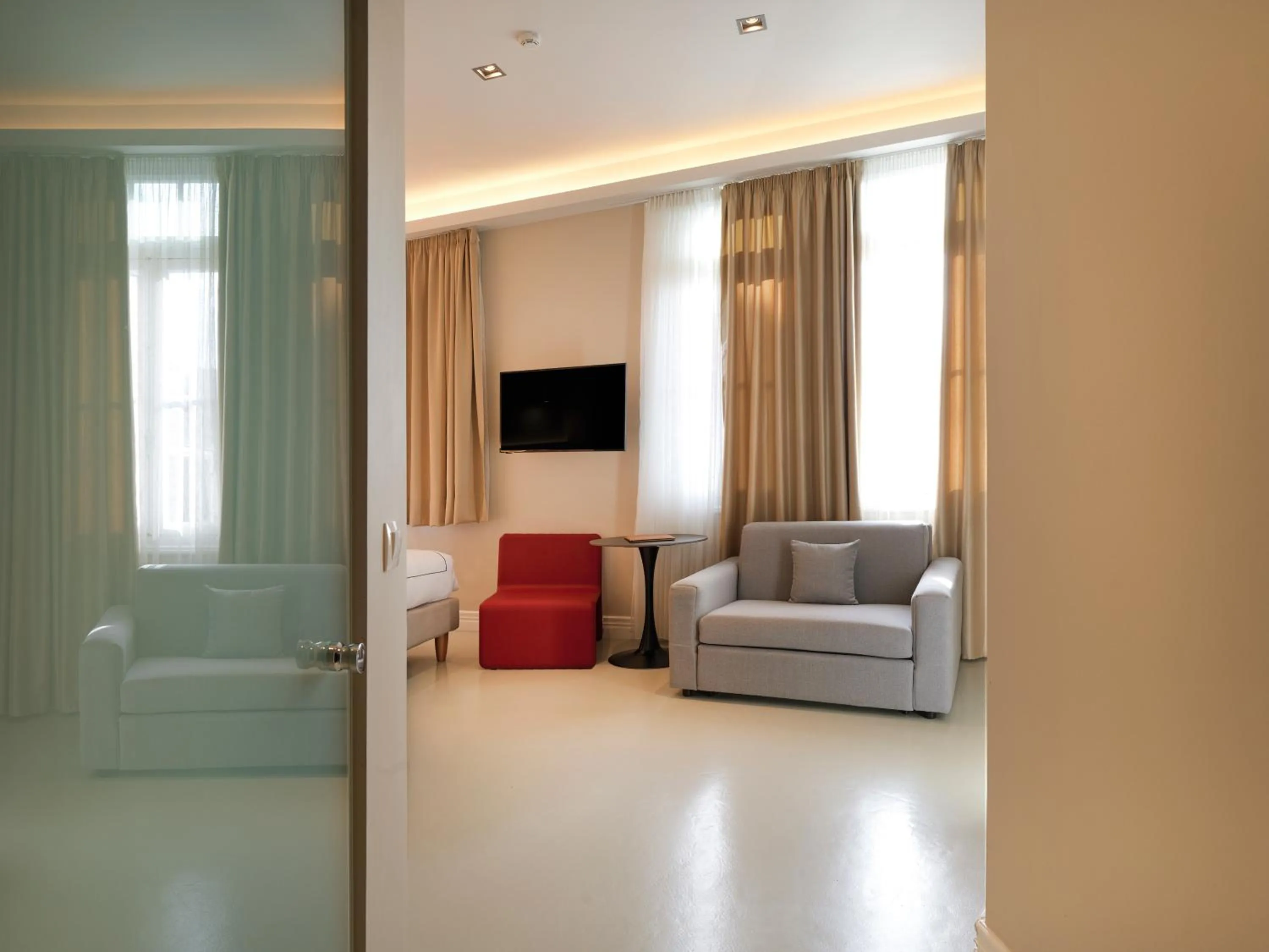 TV and multimedia in Vrachos Athens Suites