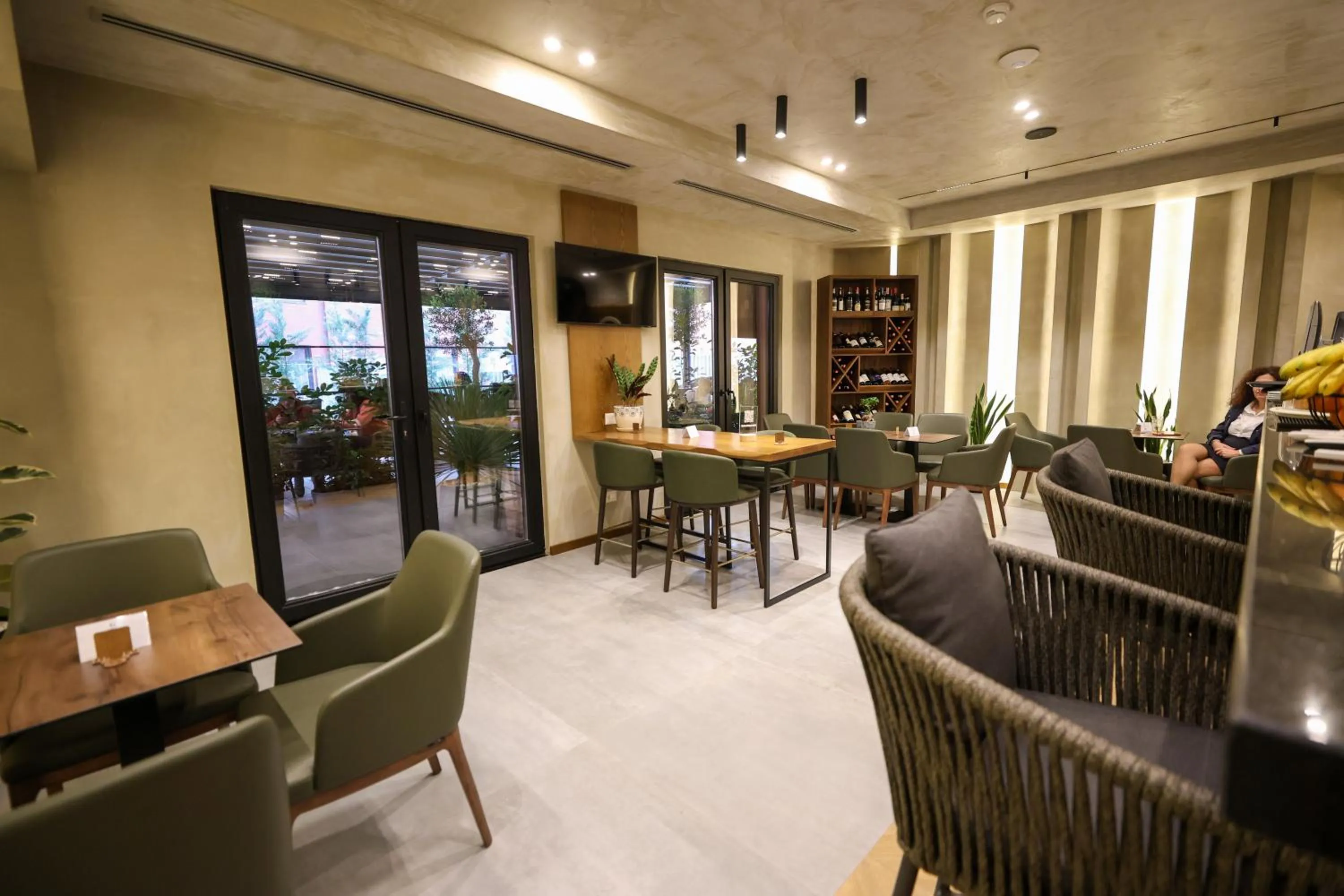 Restaurant/places to eat in Garden Boutique Hotel