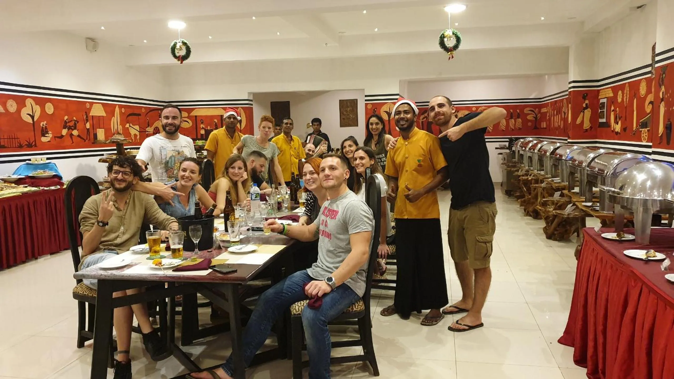 Restaurant/places to eat in Hotel Eden Garden