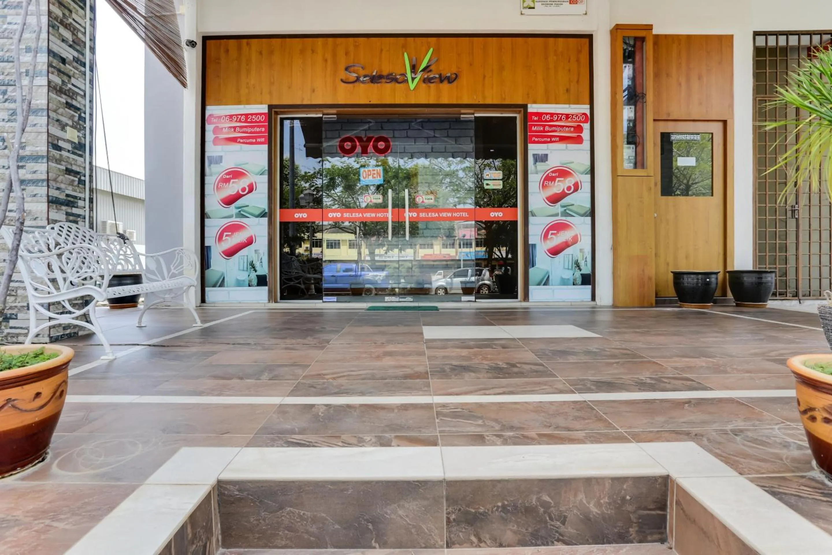 Facade/entrance in Selesa View Bukit Gambir