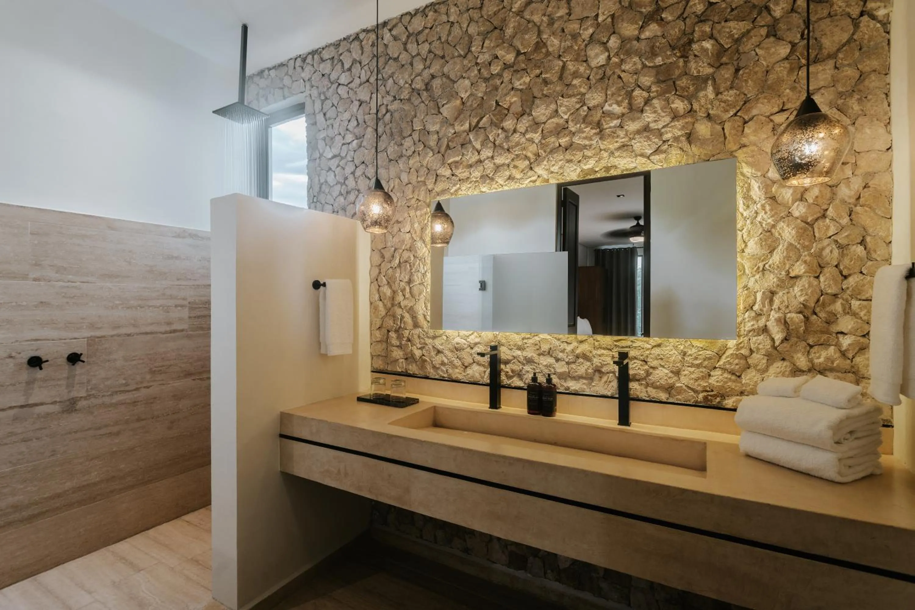 Shower in Kahal Hotel Adults Only - Paseo Montejo