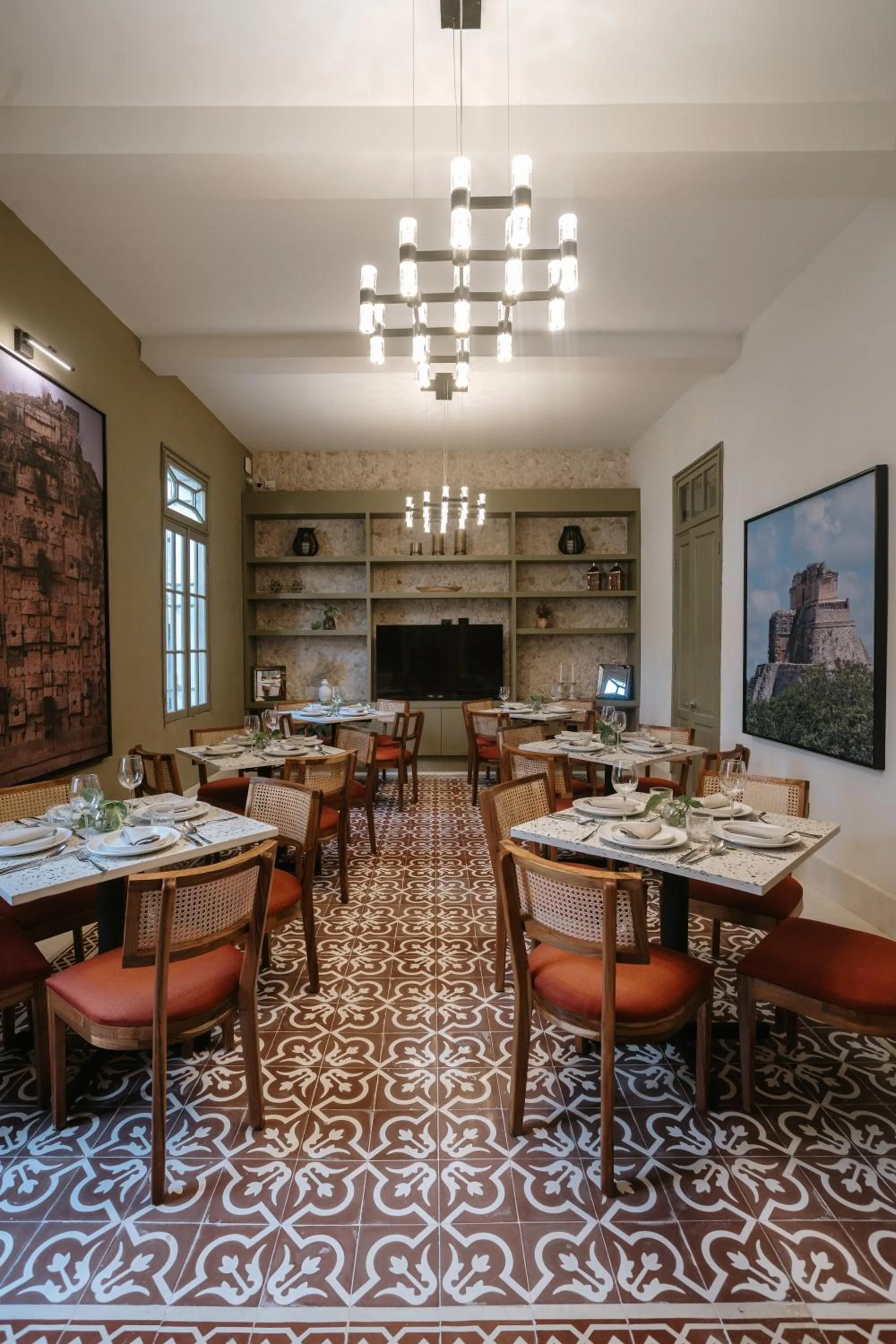 Restaurant/places to eat in Kahal Hotel Adults Only - Paseo Montejo