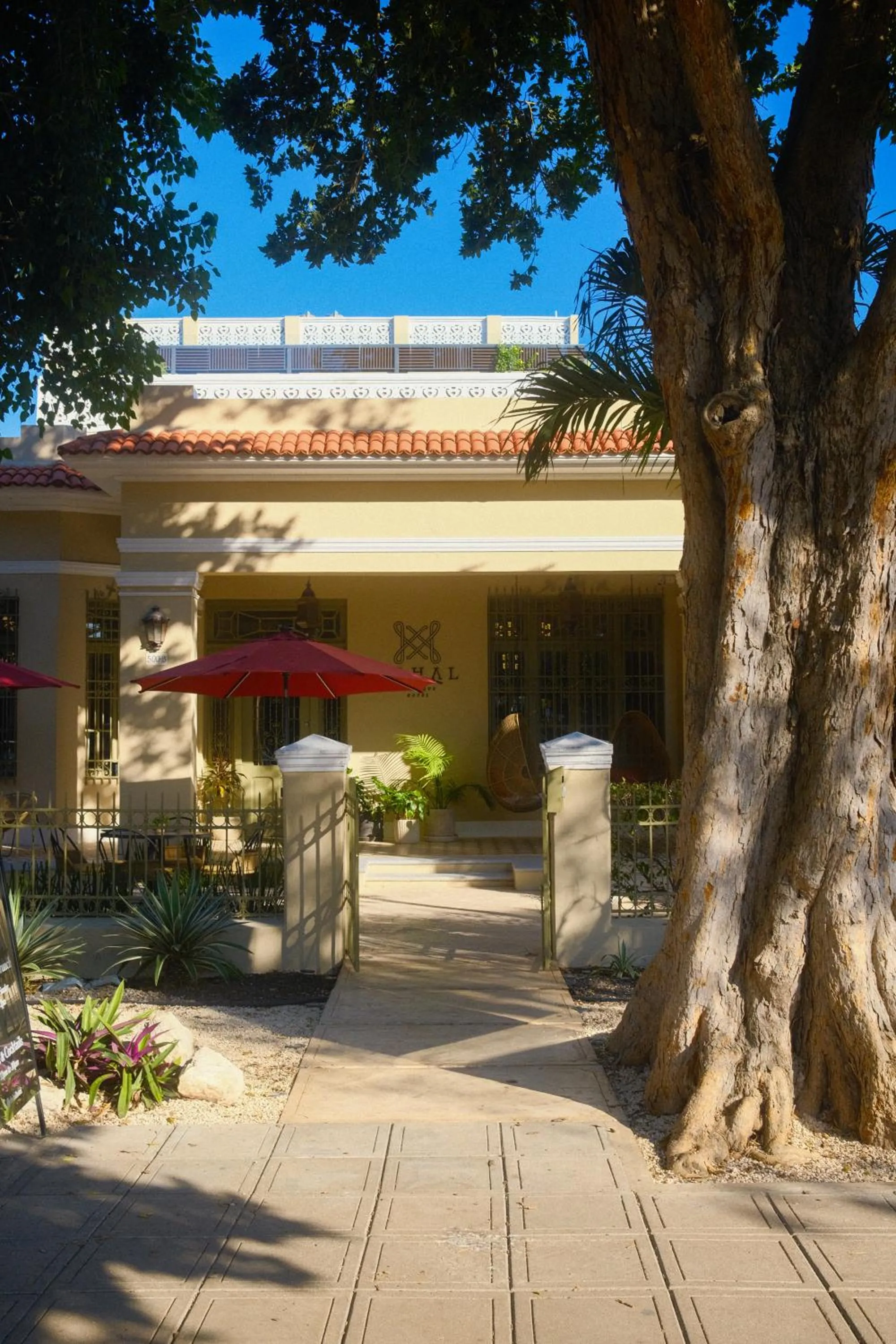 Facade/entrance in Kahal Hotel Adults Only - Paseo Montejo