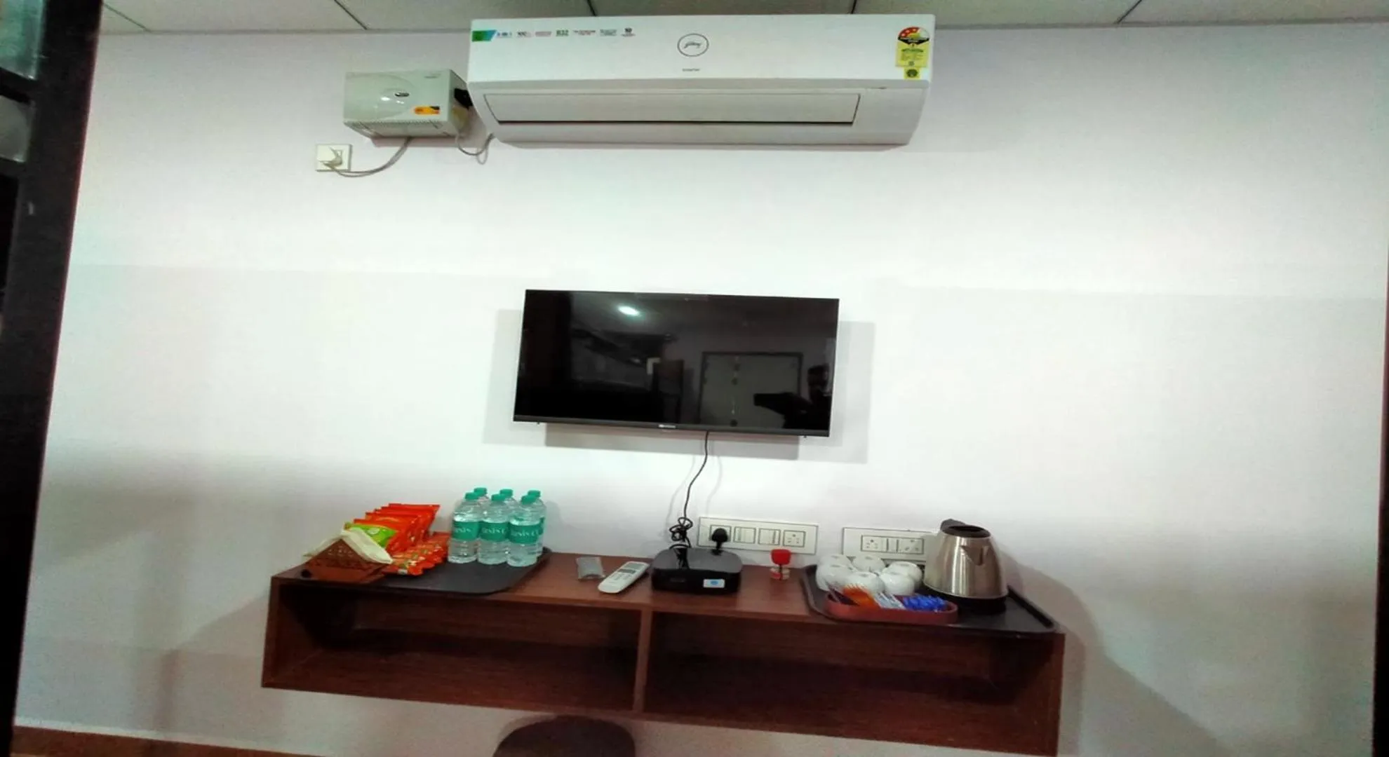 TV and multimedia in West Coast Gokarna