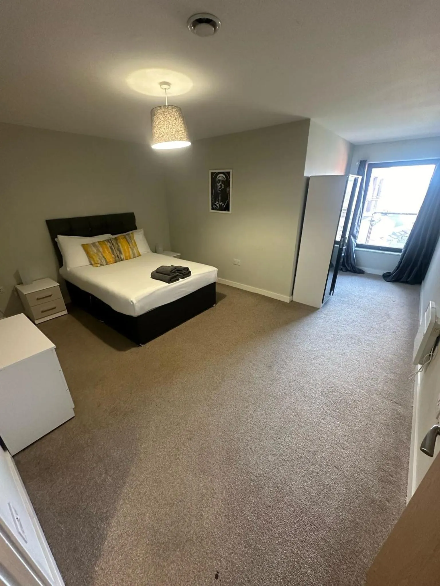 Bedroom, Bed in Adelphi Wharf Apartments by Beehosting