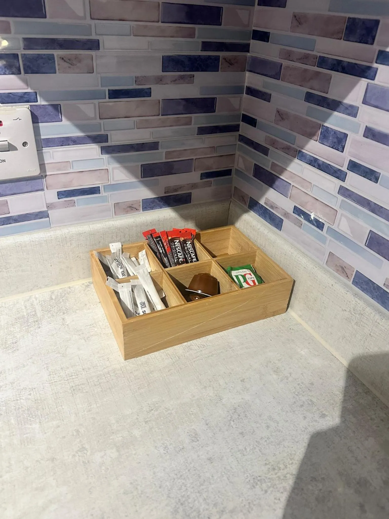 kitchen in Adelphi Wharf Apartments by Beehosting