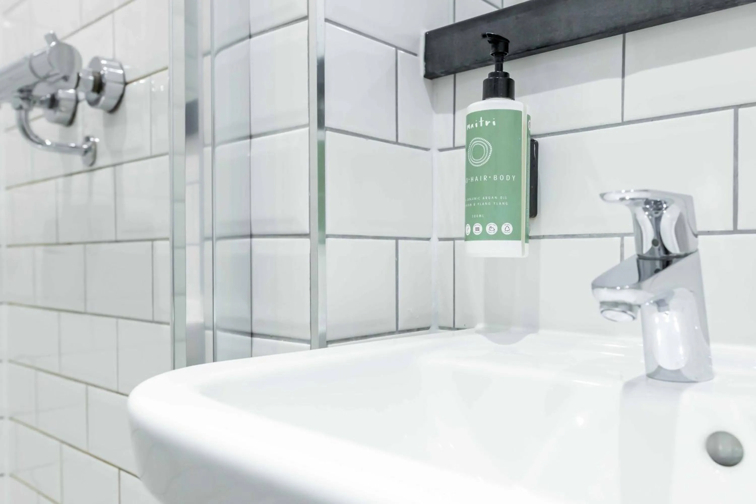 Bathroom in easyHotel Newcastle