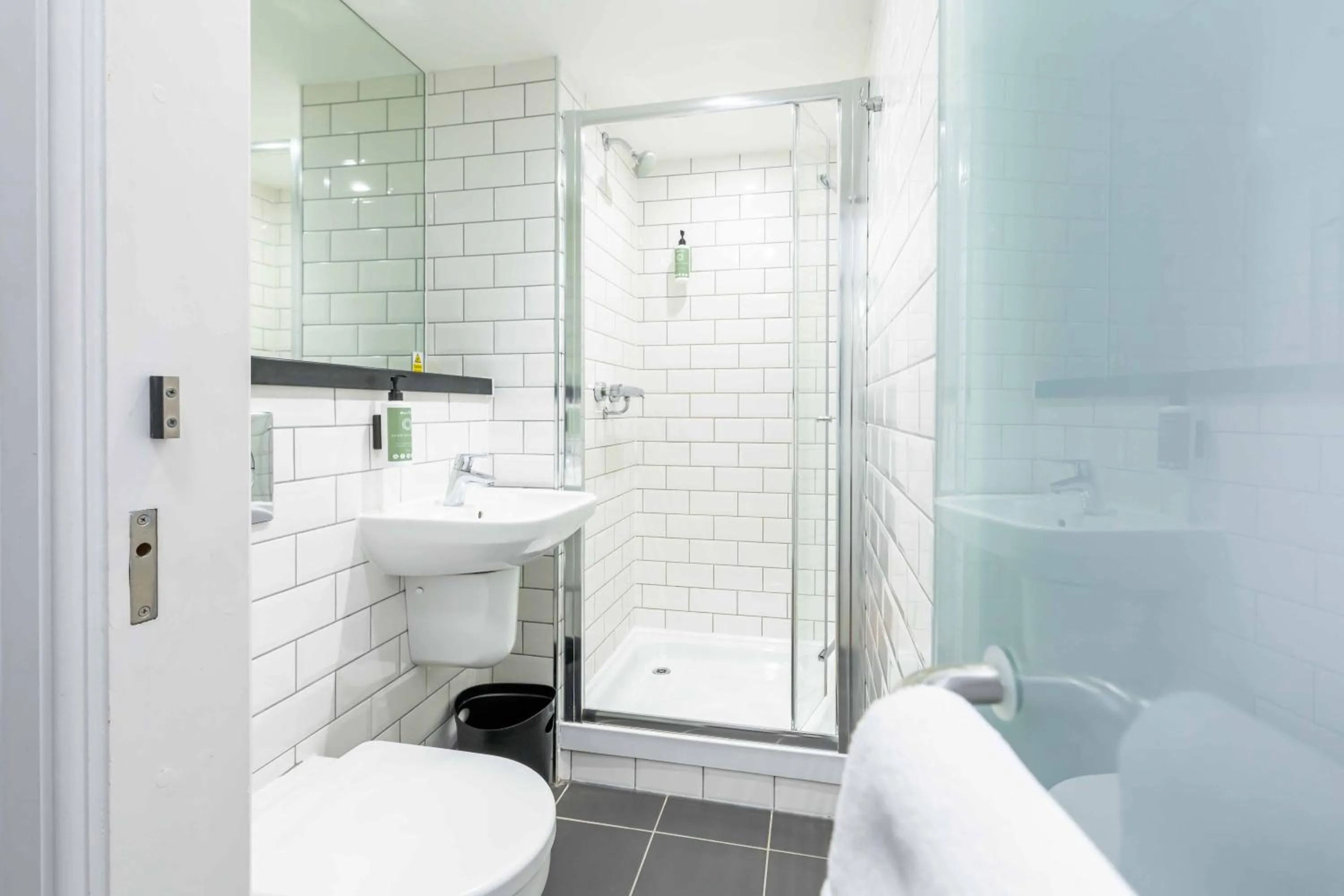 Bathroom in easyHotel Newcastle