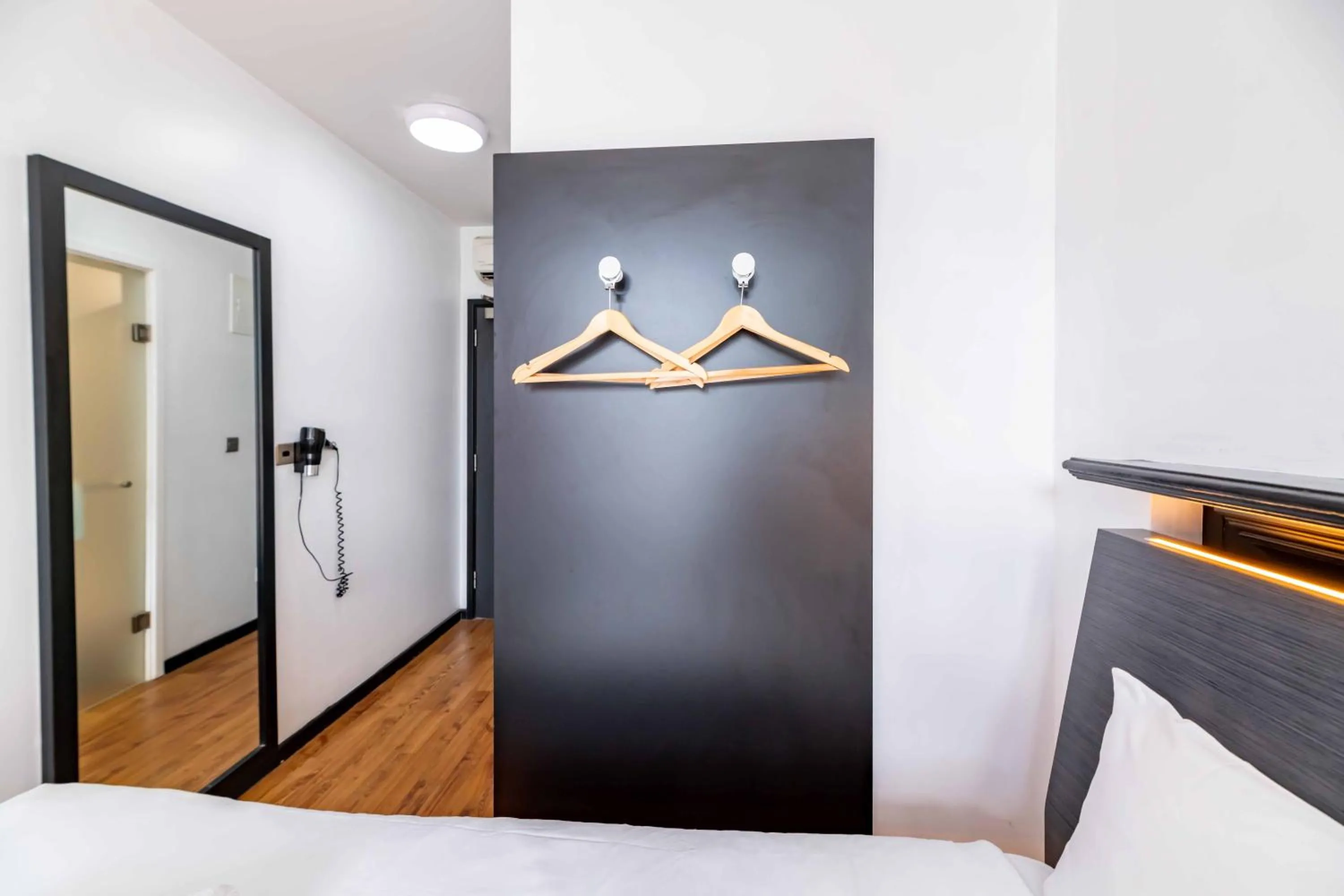 Bedroom, Bed in easyHotel Newcastle