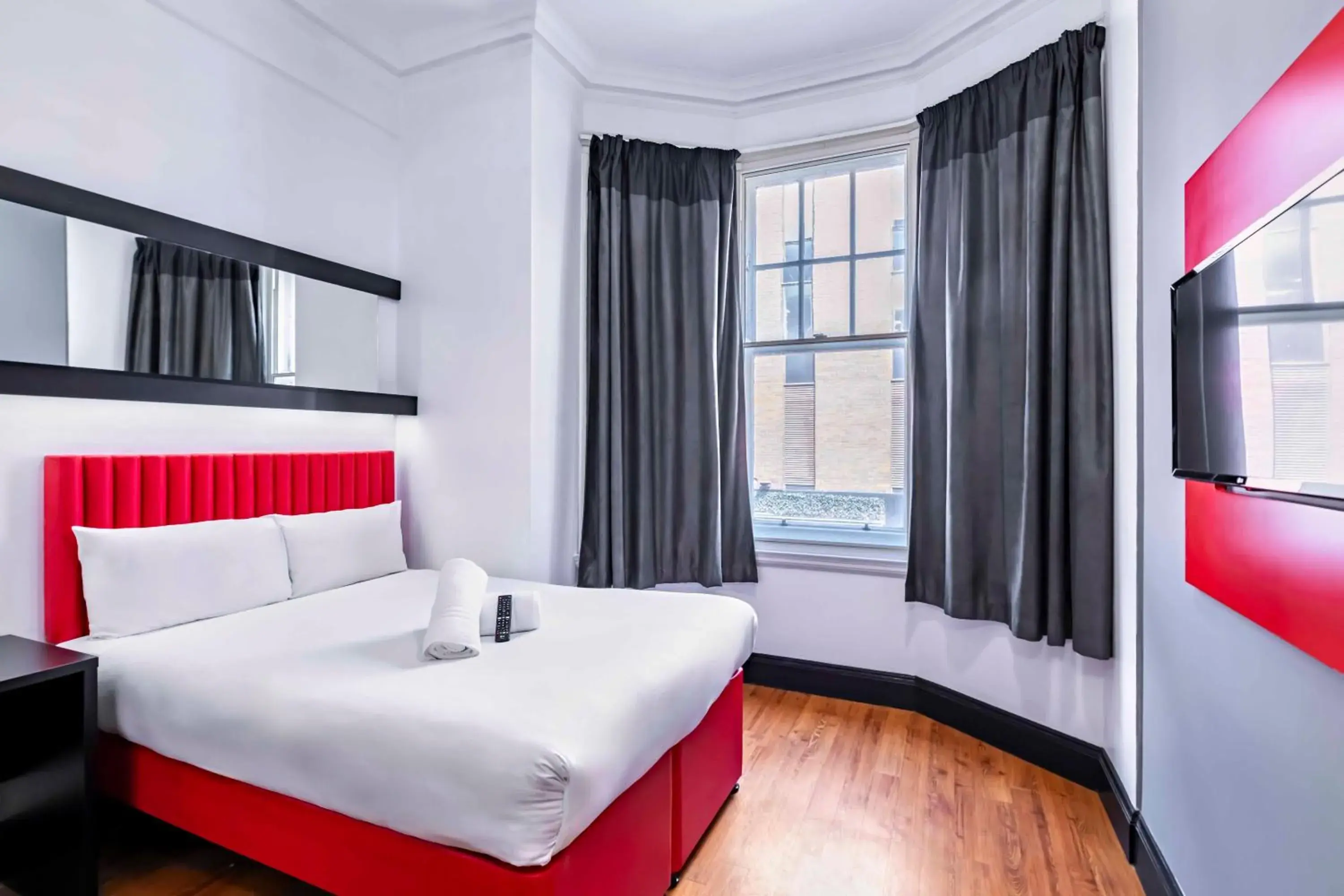 Bedroom, Bed in easyHotel Newcastle Bedroom, Bed in easyHotel Newcastle