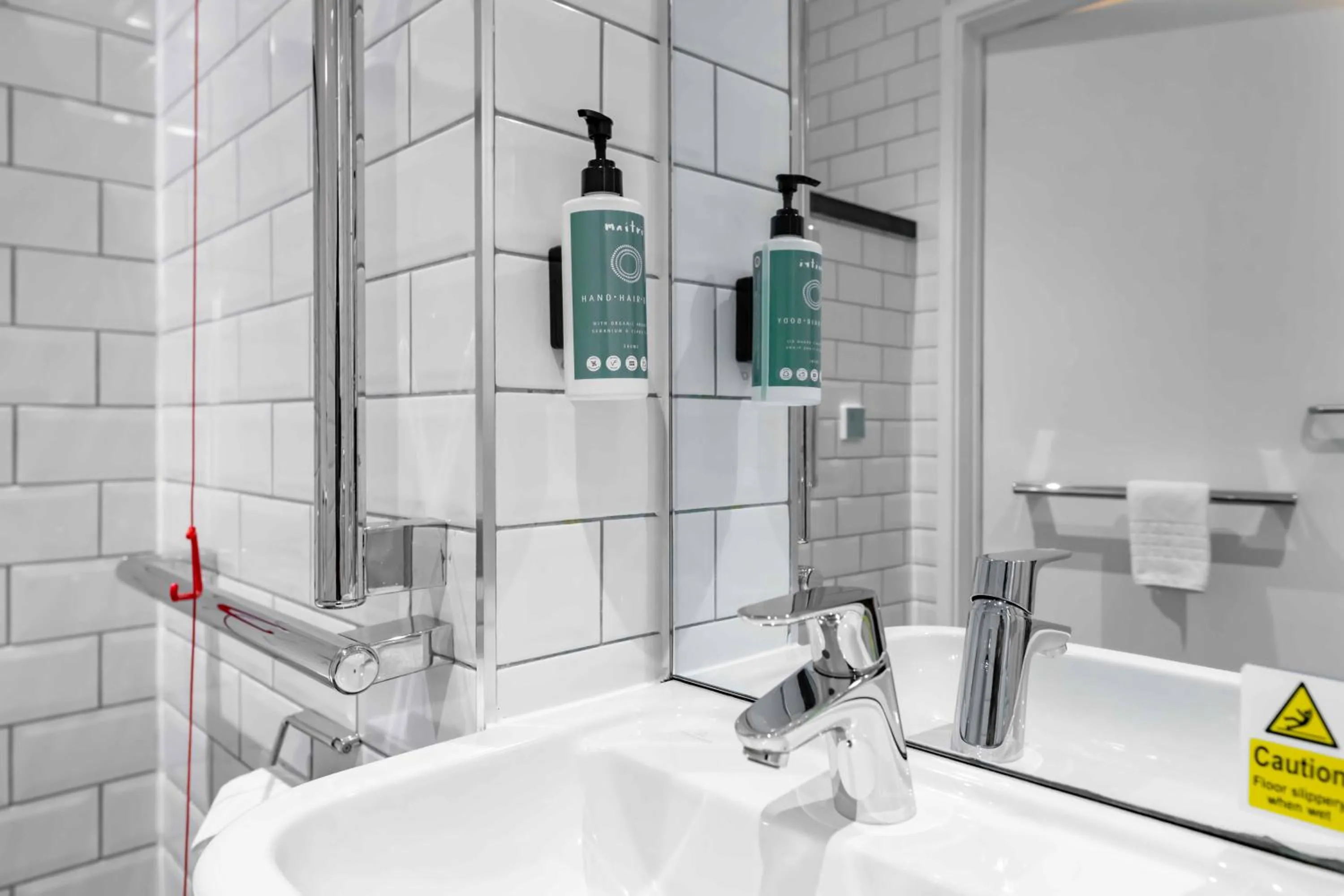 Bathroom in easyHotel Newcastle