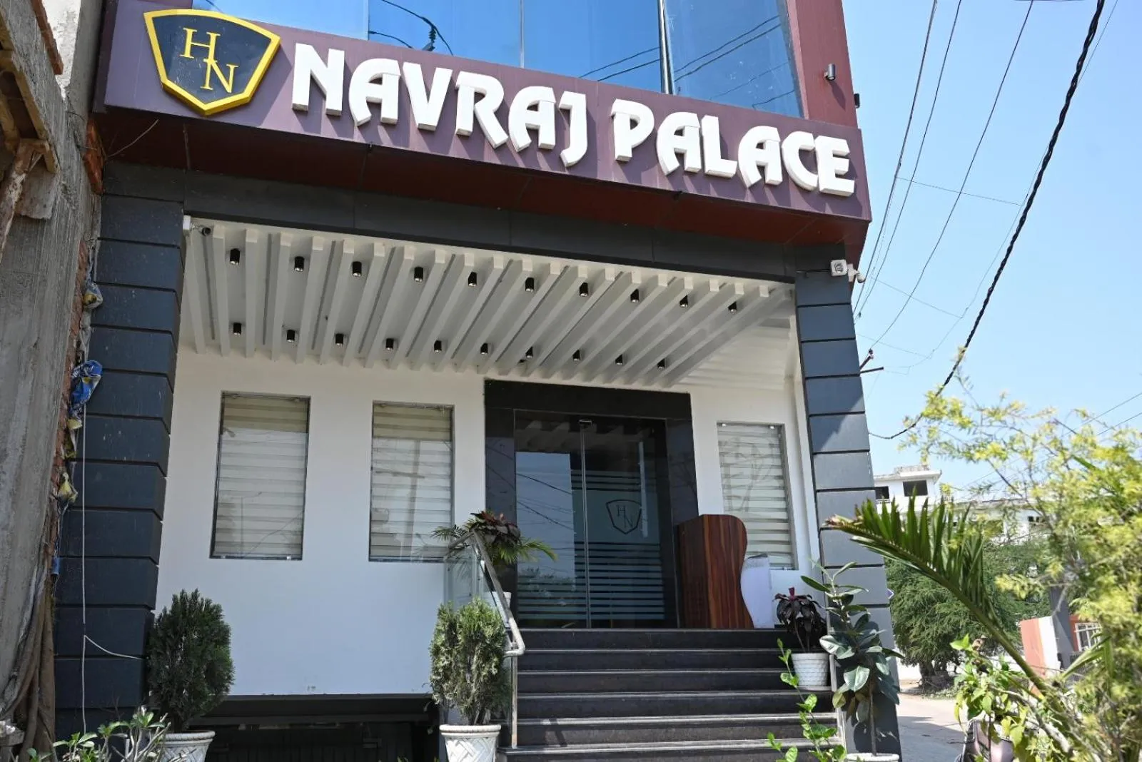 Hotel Navraj Palace
