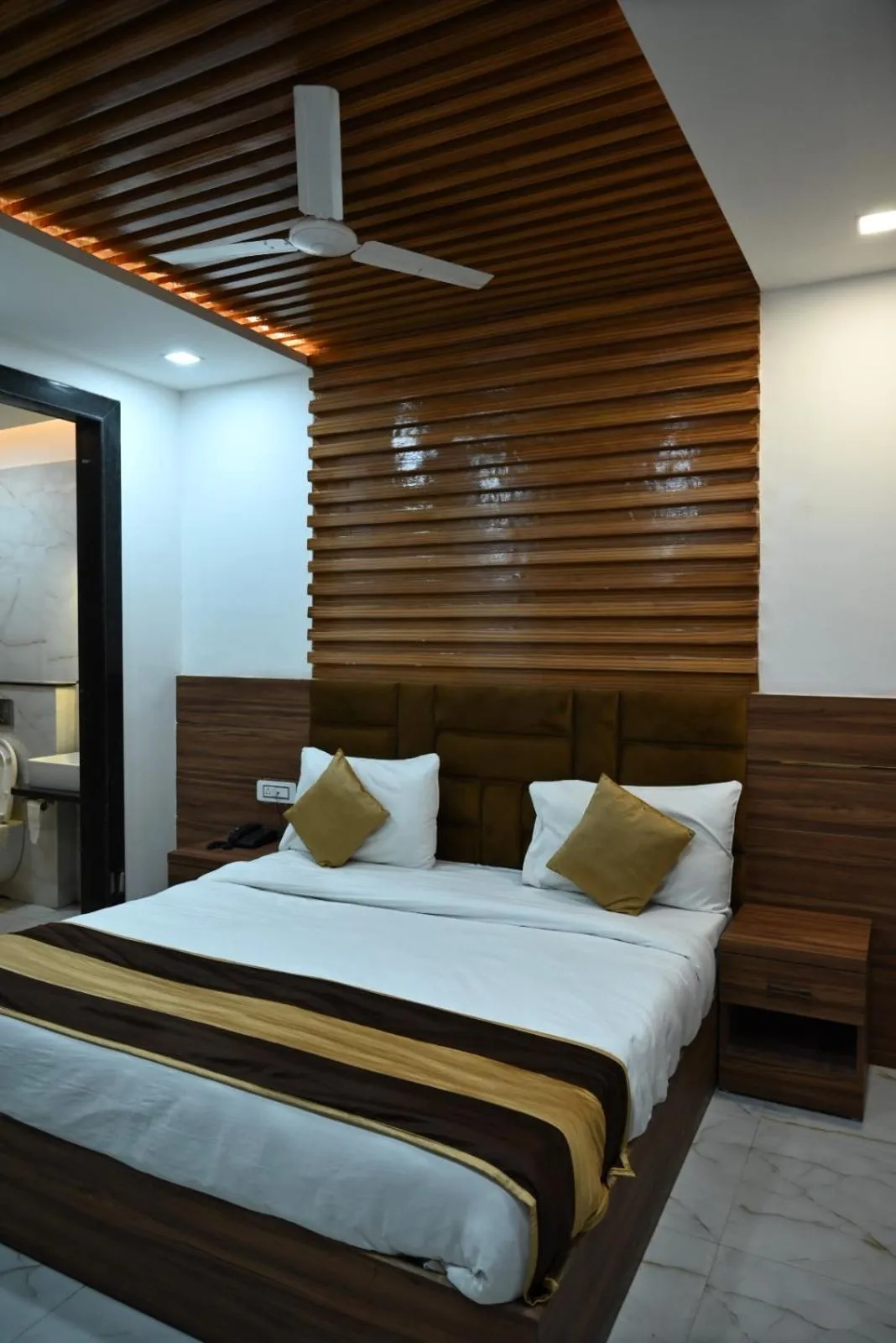 Bedroom, Bed in Hotel Navraj Palace