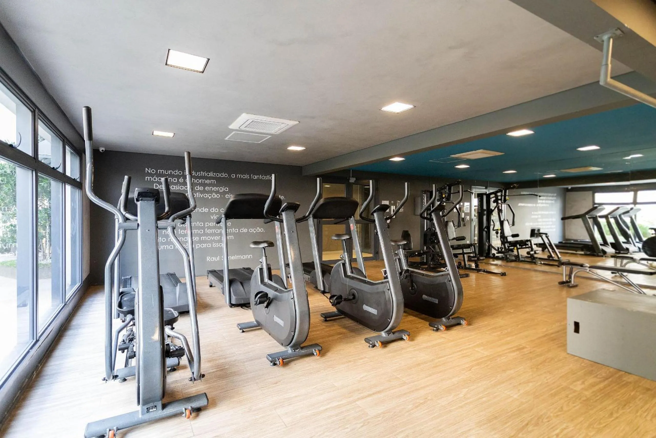 Fitness centre/facilities in Condomínio Setin Downtown Genebra - Studios por temporada