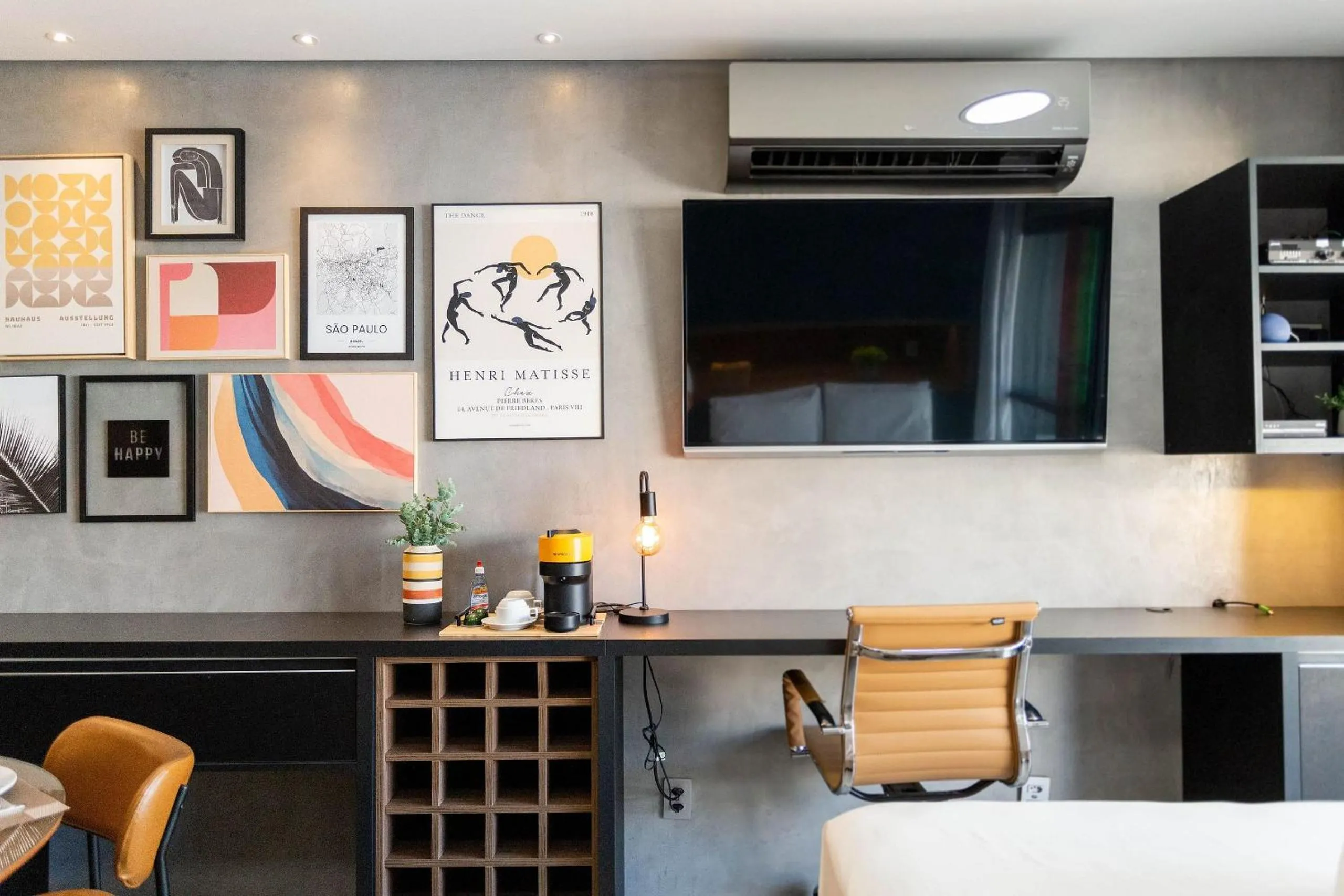 TV and multimedia in Condomínio Setin Downtown Genebra - Studios por temporada