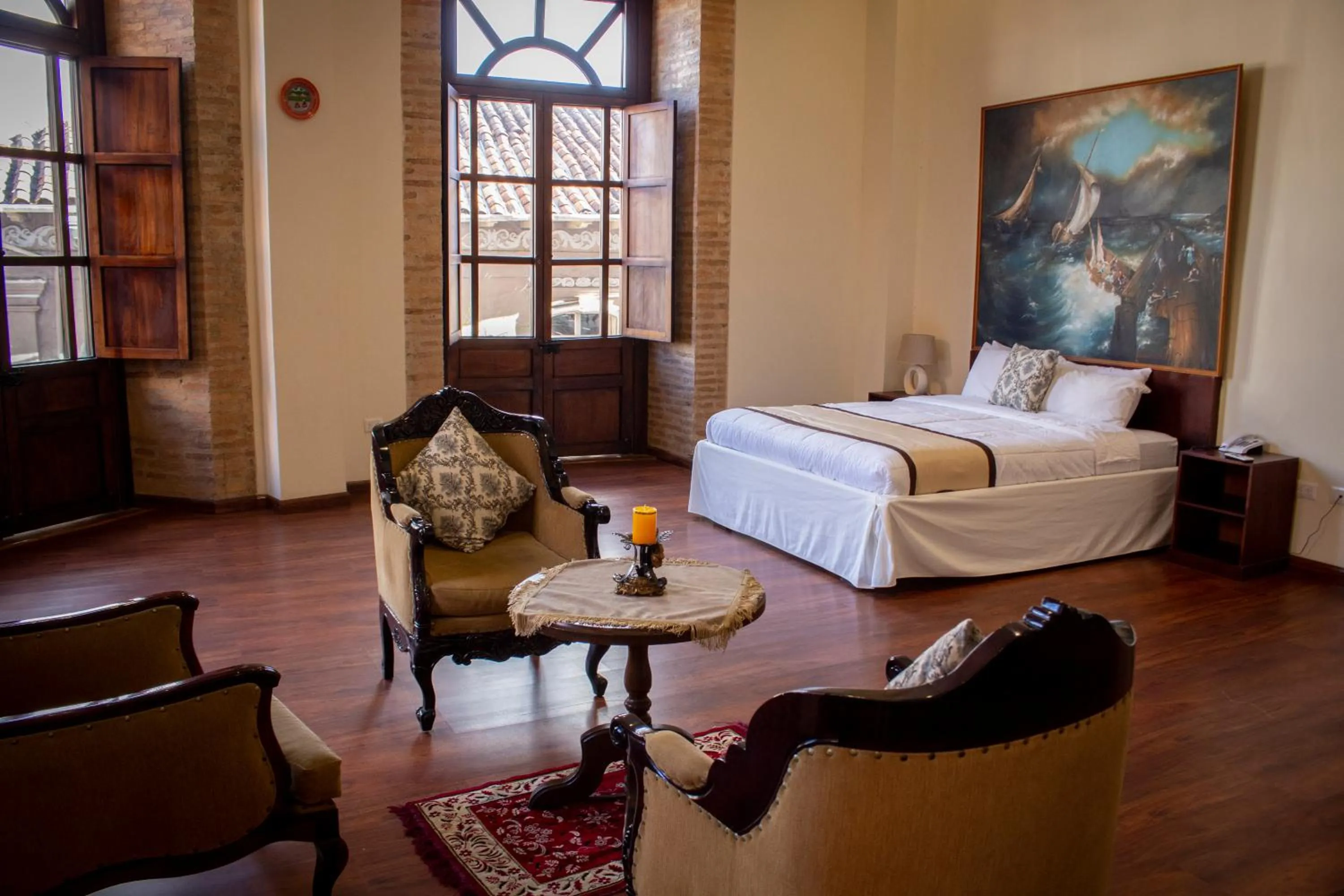 Photo of the whole room, Bed in Floré Hotel Boutique Cuenca