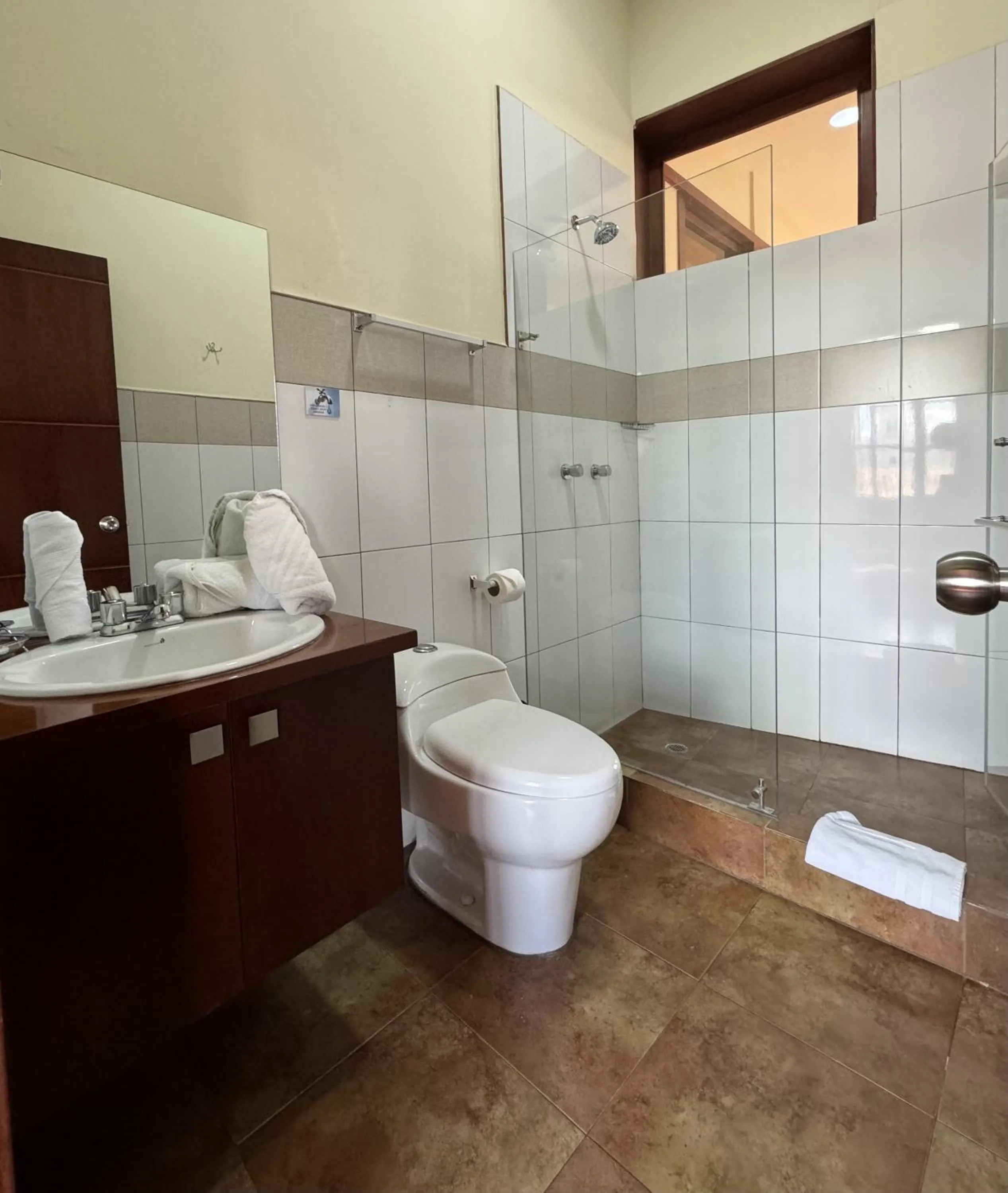 Shower in Floré Hotel Boutique Cuenca