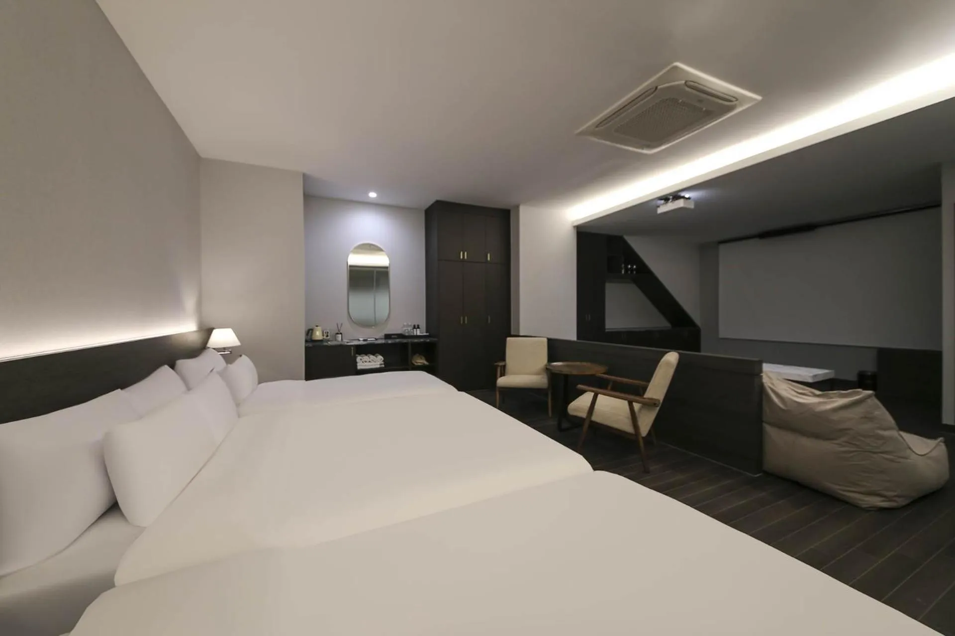 Bed in H Avenue Hotel Sangmu Branch