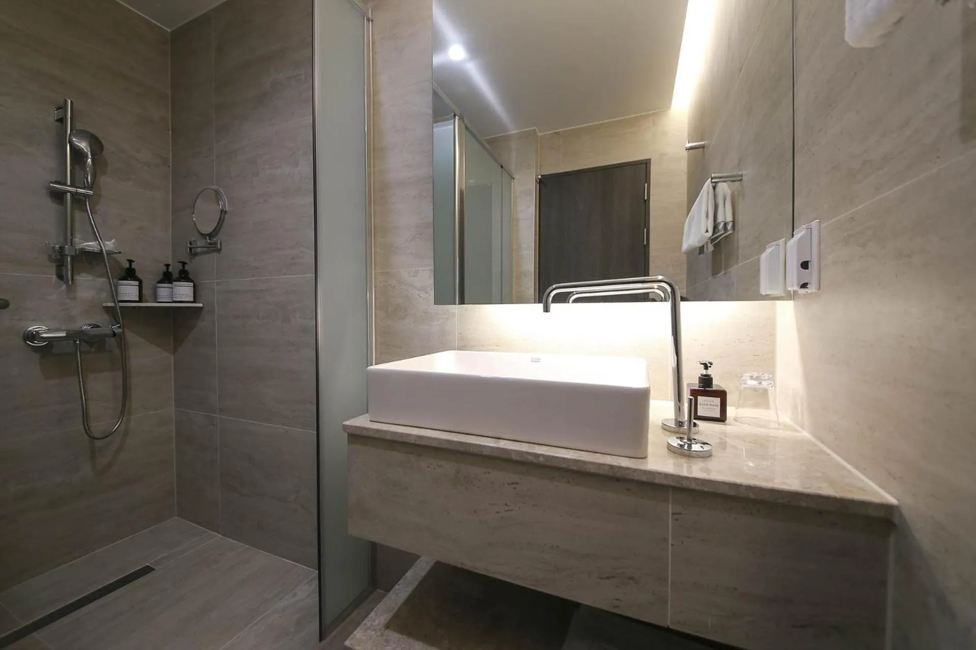 H Avenue Hotel Sangmu Branch