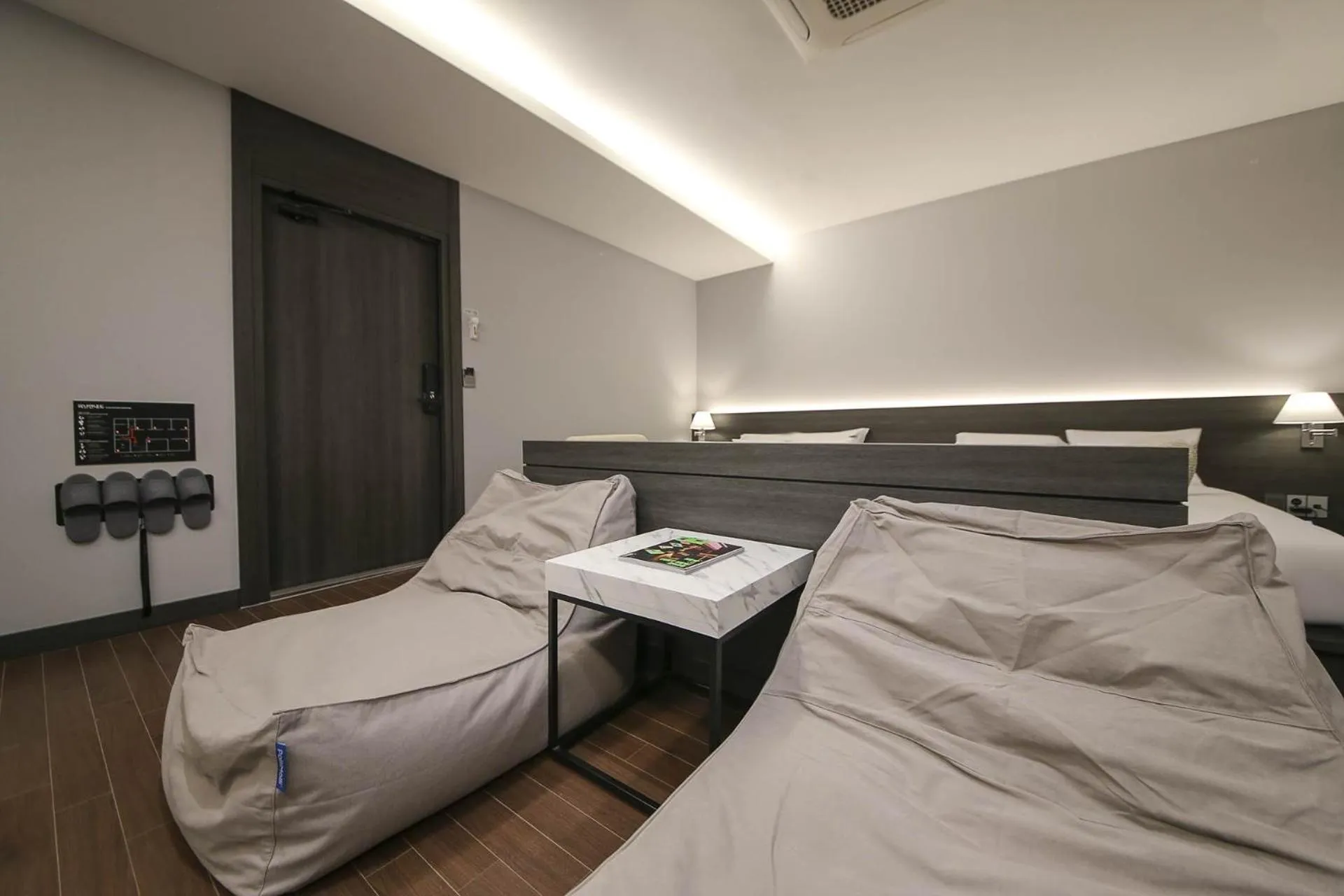 Bed in H Avenue Hotel Sangmu Branch