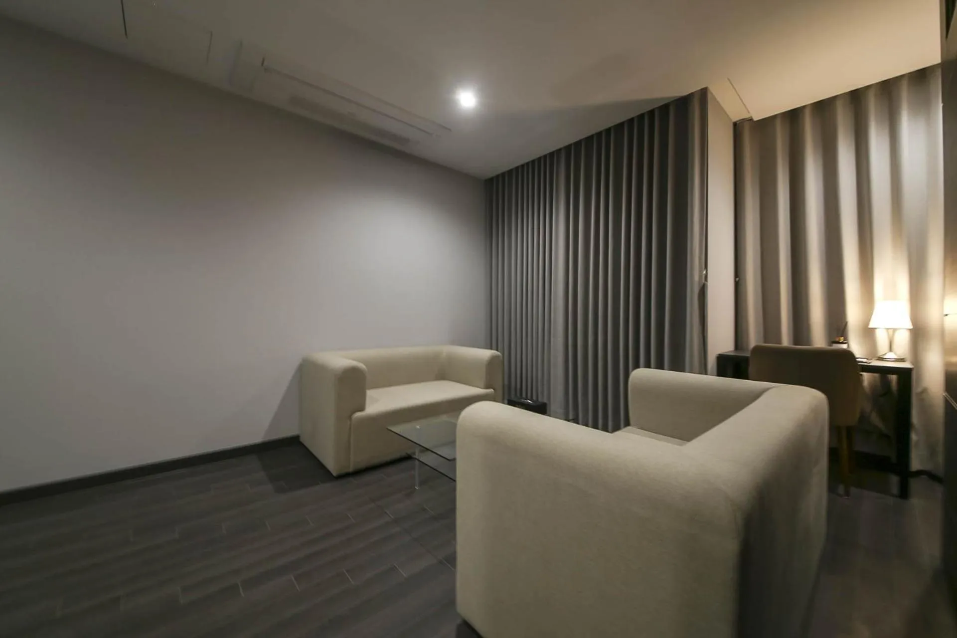 H Avenue Hotel Sangmu Branch