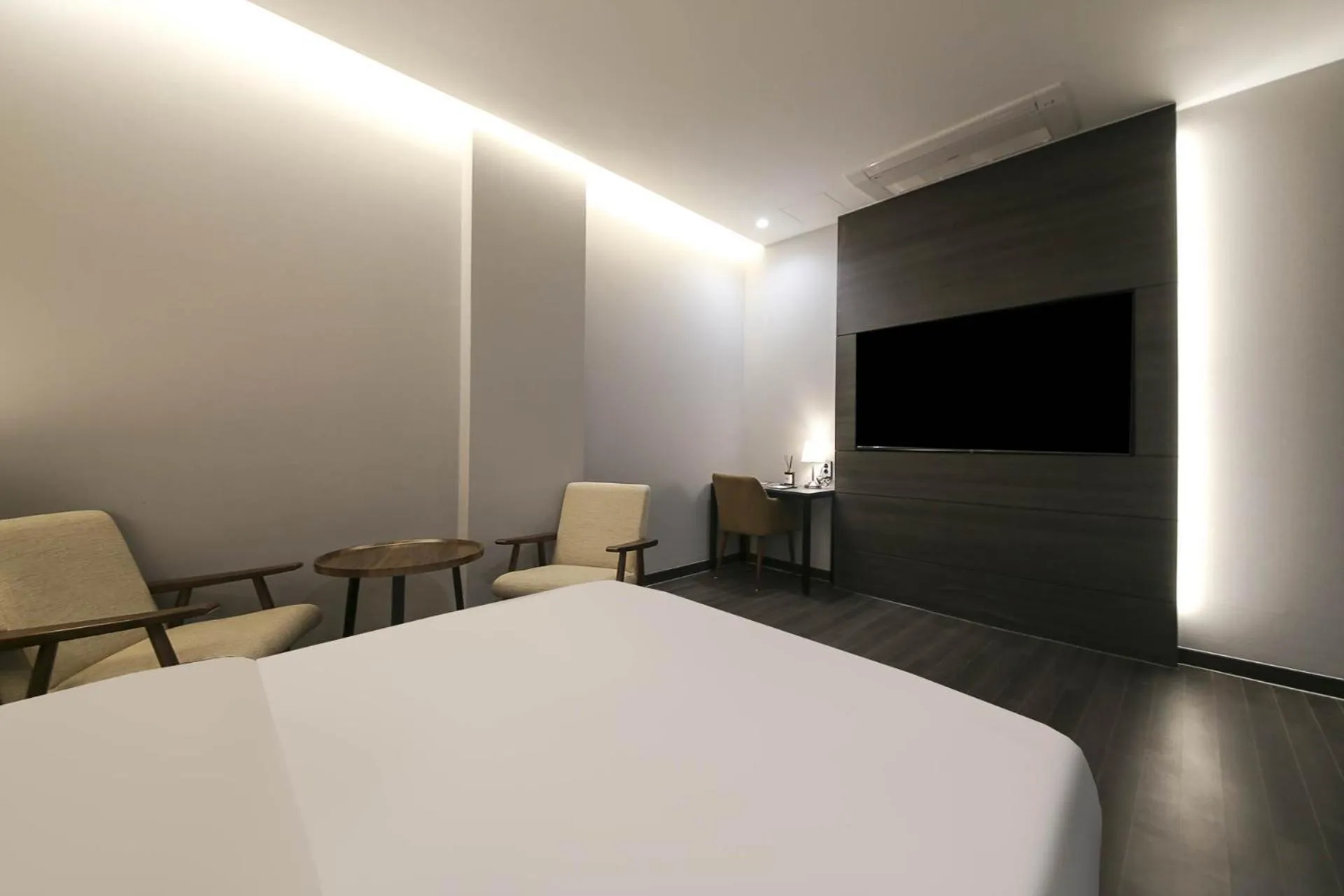 H Avenue Hotel Sangmu Branch