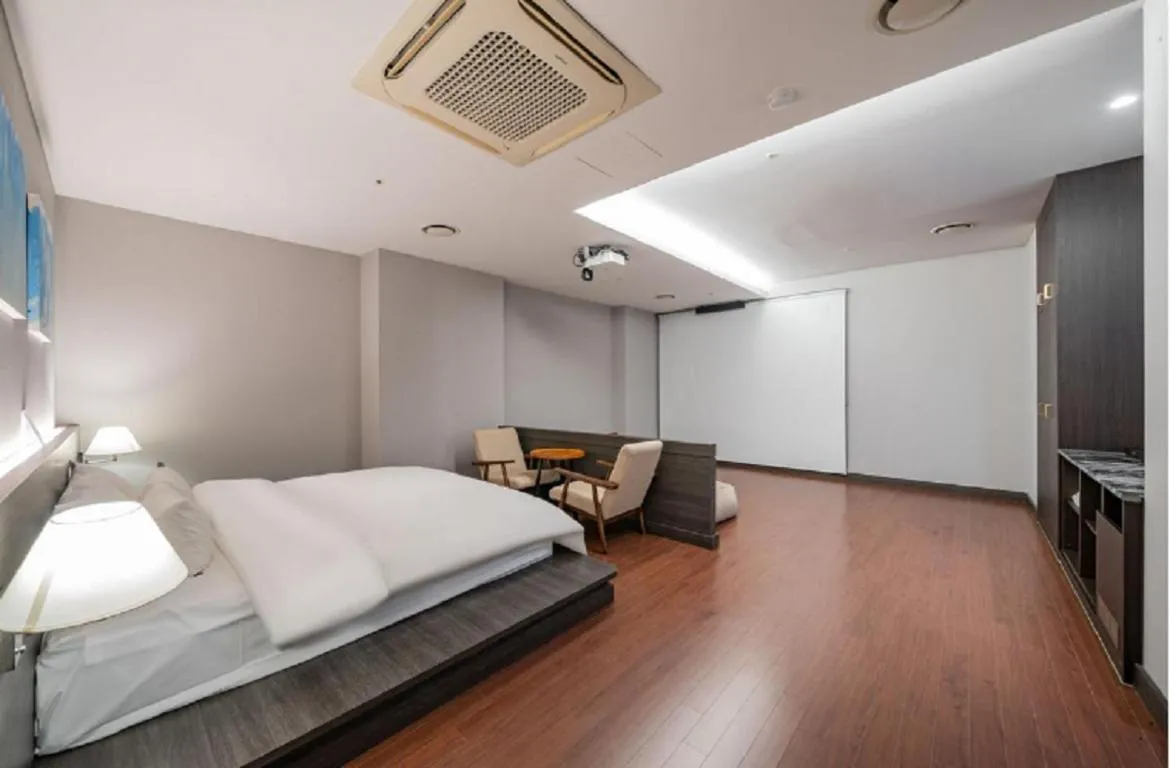 Bed in H Avenue Hotel Sangmu Branch