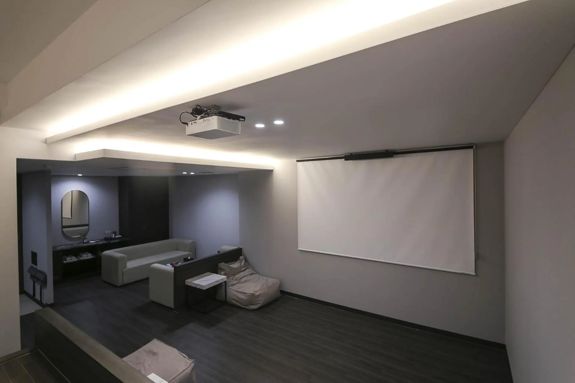 H Avenue Hotel Sangmu Branch