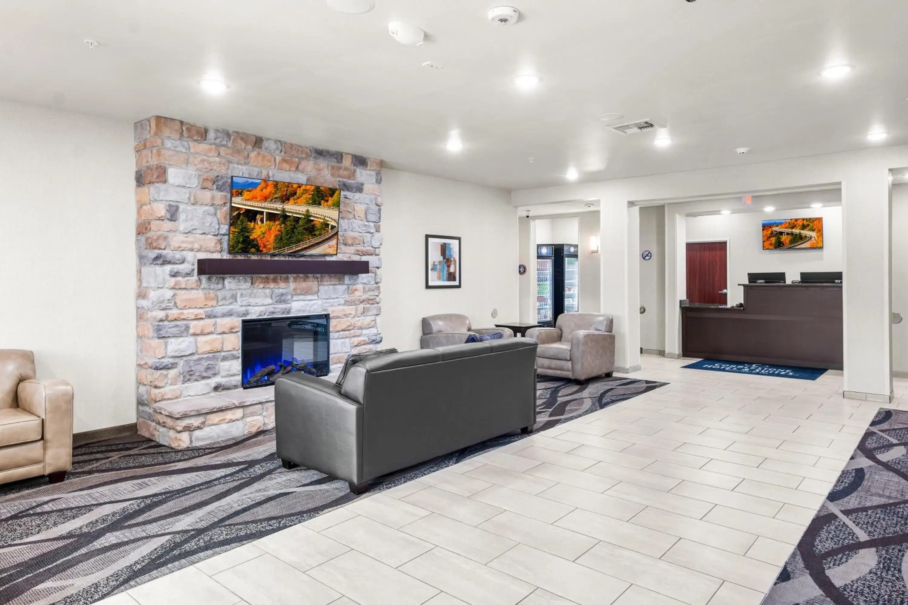 Lobby or reception in Cobblestone Hotel & Suites Denmark - Green Bay Lobby or reception in Cobblestone Hotel & Suites Denmark - Green Bay